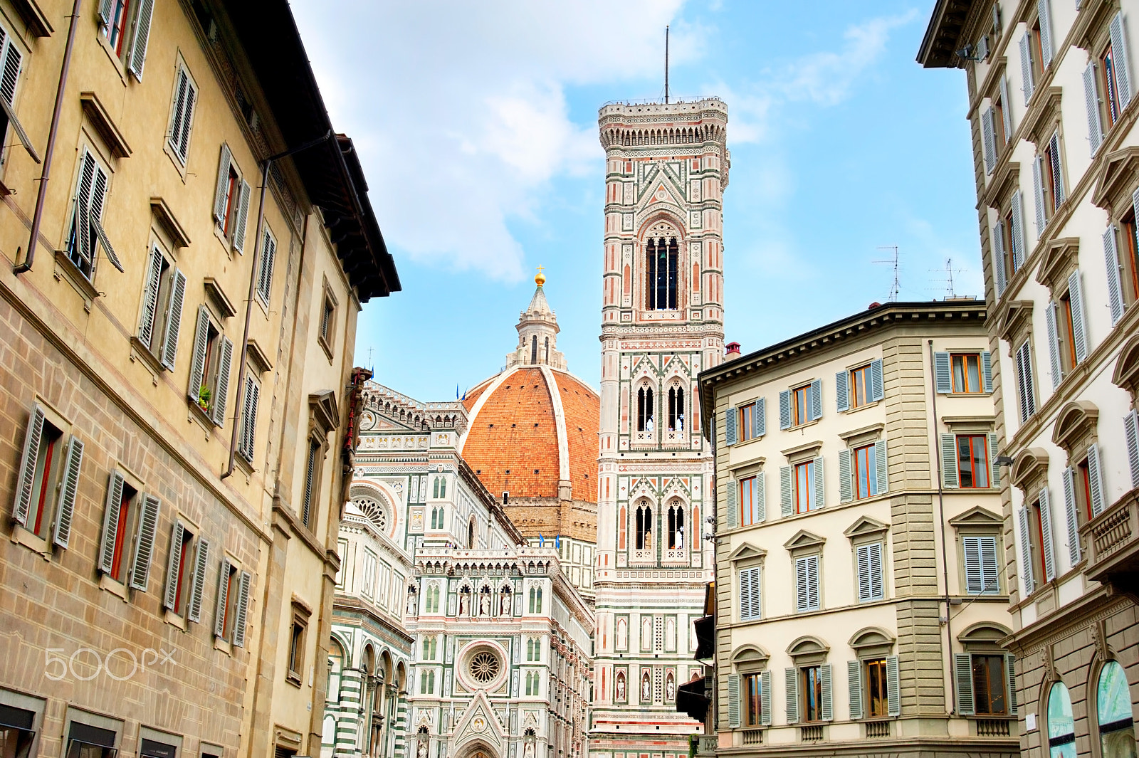 AF Zoom-Nikkor 28-80mm f/3.3-5.6G sample photo. Florence street photography