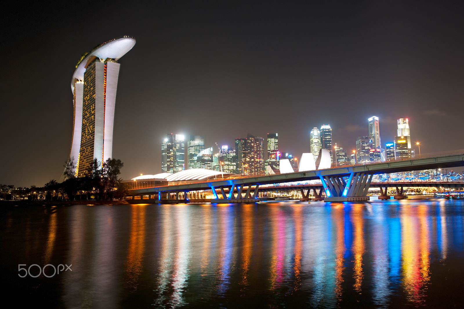 AF Zoom-Nikkor 28-80mm f/3.3-5.6G sample photo. Singapore night cityscape photography
