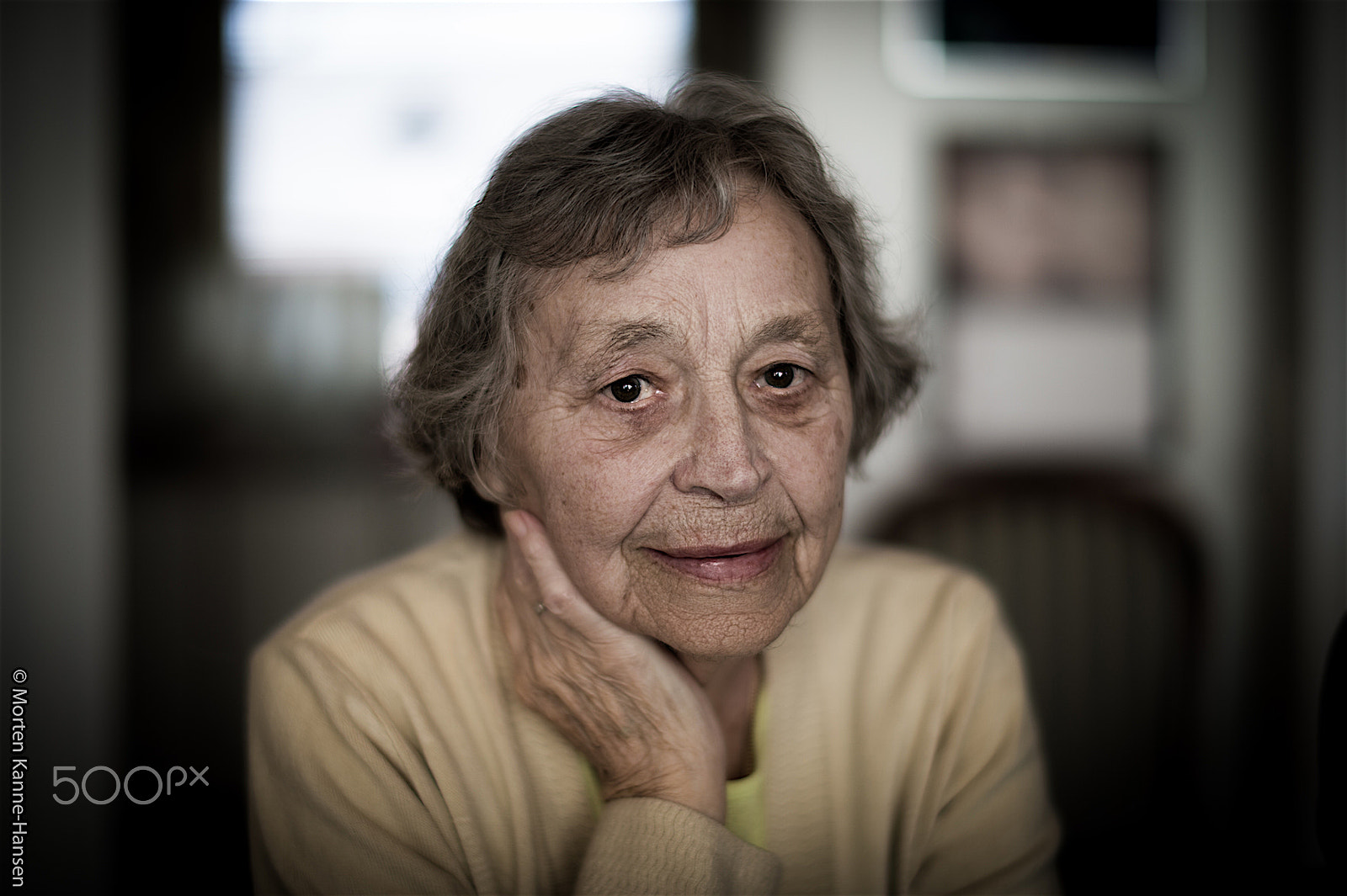 Nikon Df + Nikon AF-S Nikkor 58mm F1.4G sample photo. Mum photography