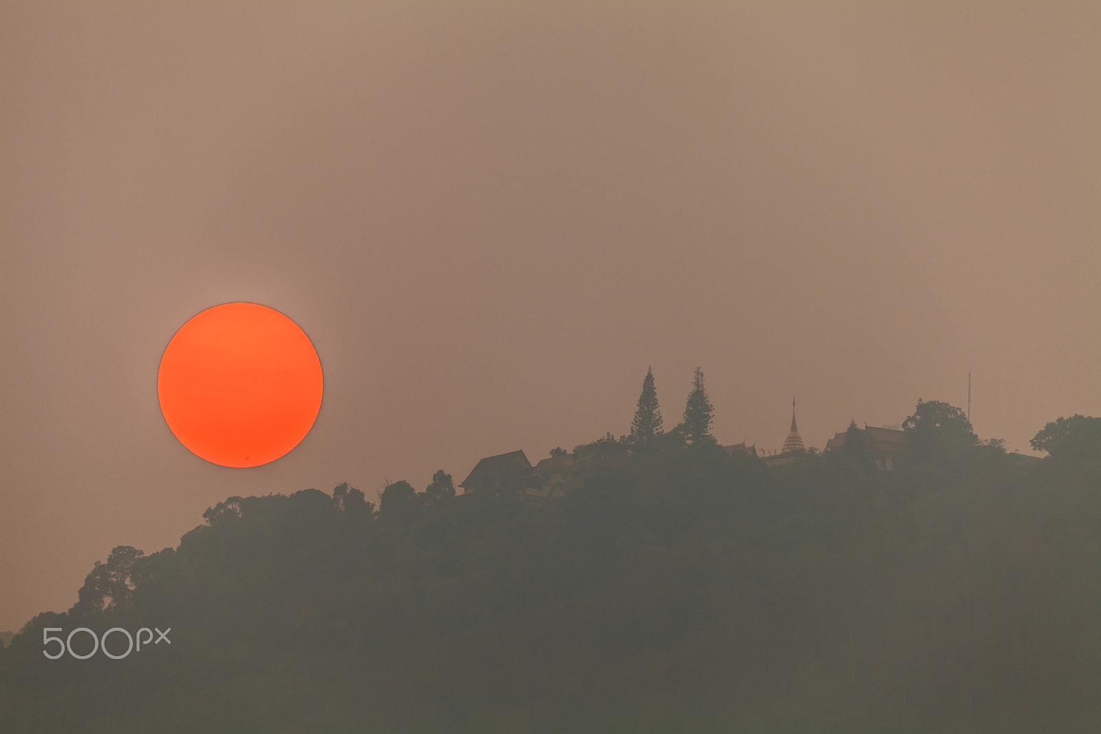 Canon EOS 5D Mark II + Canon EF 300mm F2.8L IS II USM sample photo. Sunset beside wat phrathat doi suthep temple photography