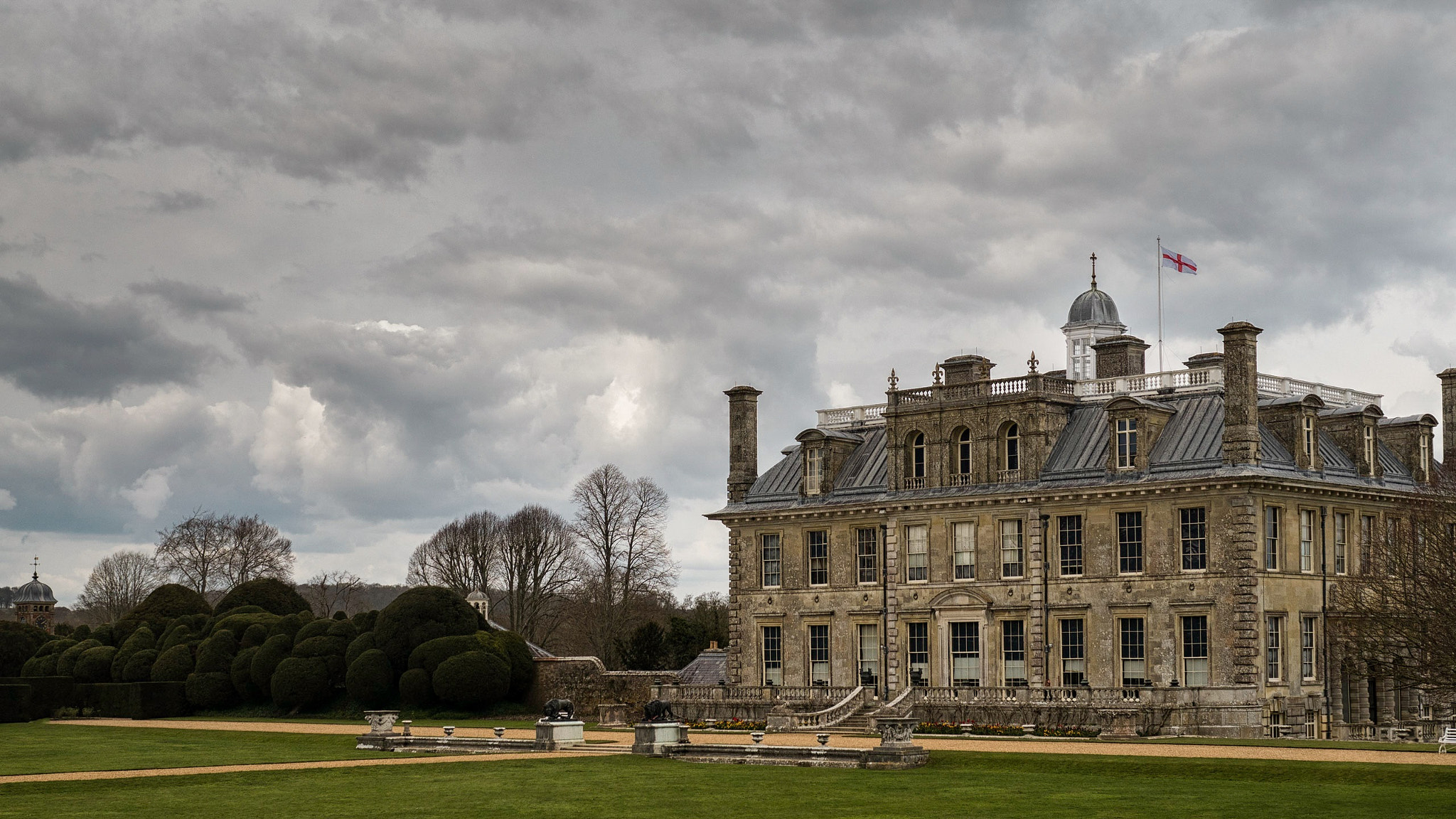 Panasonic Lumix DMC-GX8 + Panasonic Leica DG Summilux 25mm F1.4 II ASPH sample photo. Flying the flag over kingston lacy photography
