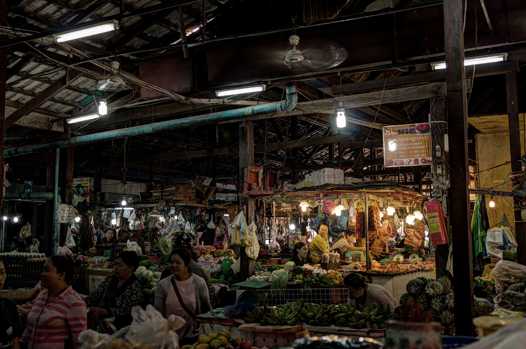 Canon EF 24mm F2.8 IS USM sample photo. Warm and cold photography
