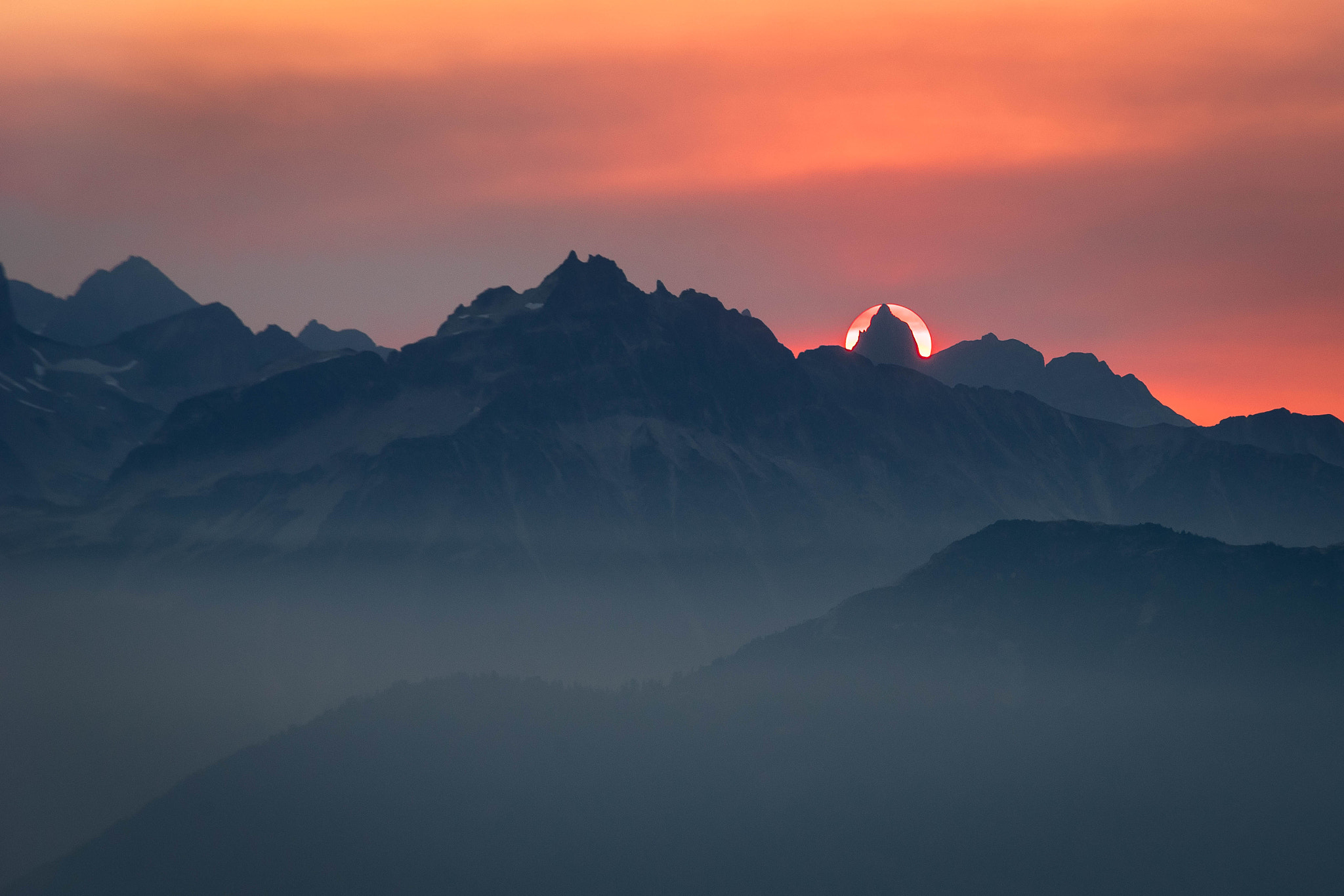 Sony a7 II + 70-200mm F2.8 sample photo. Mox peaks sunrise during wildfire season photography