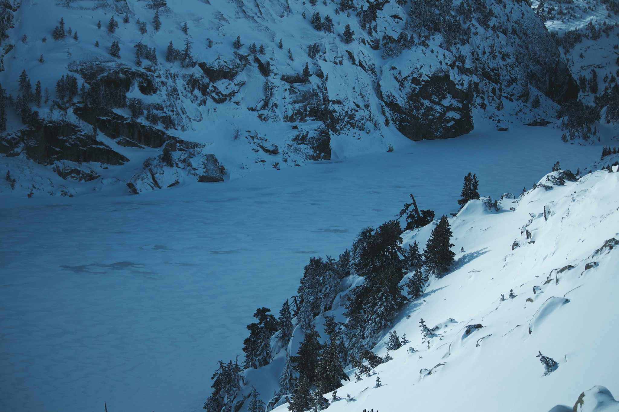 Canon EOS M sample photo. Black lake photography