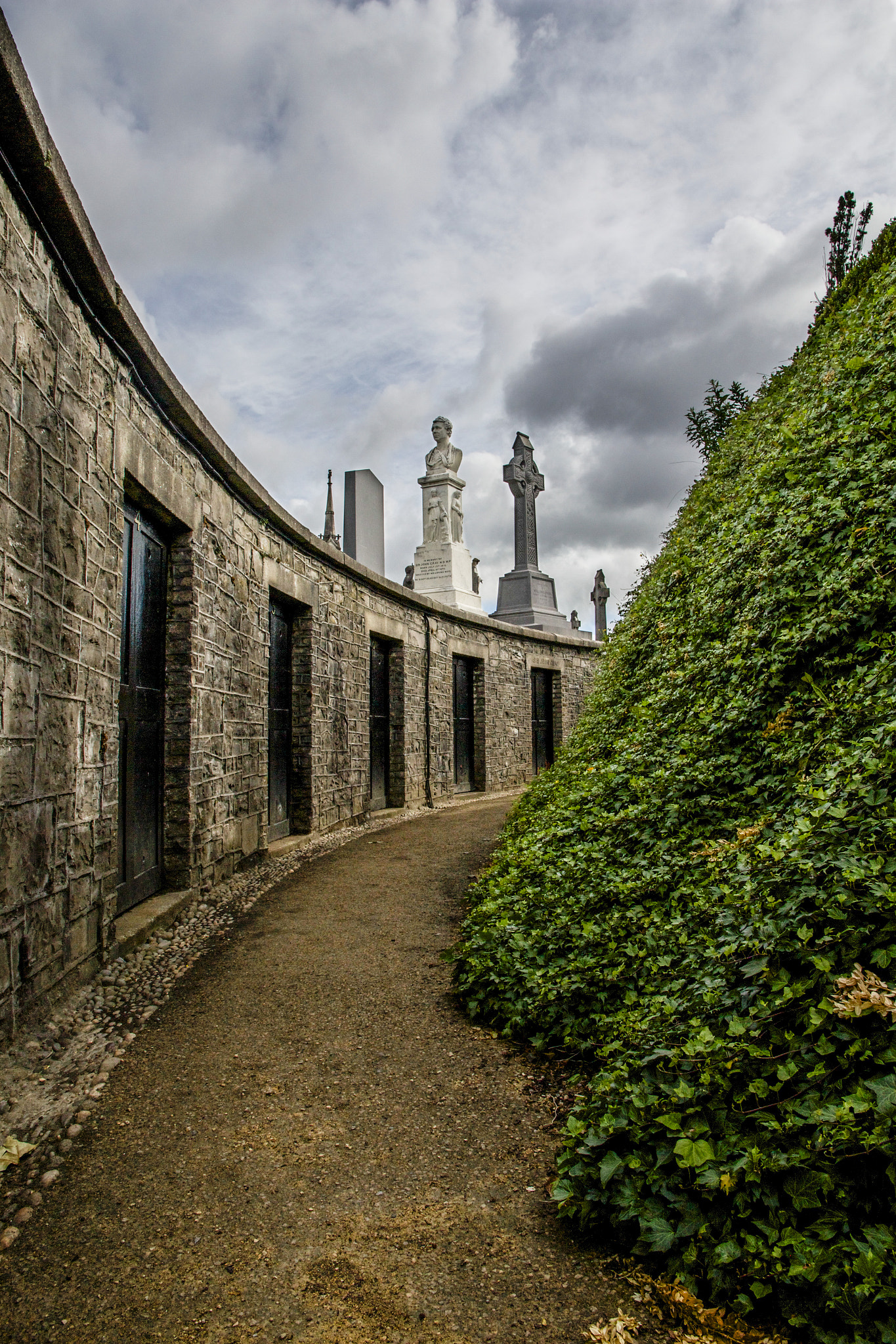Canon EOS 650D (EOS Rebel T4i / EOS Kiss X6i) sample photo. Glasnevin cemetery photography