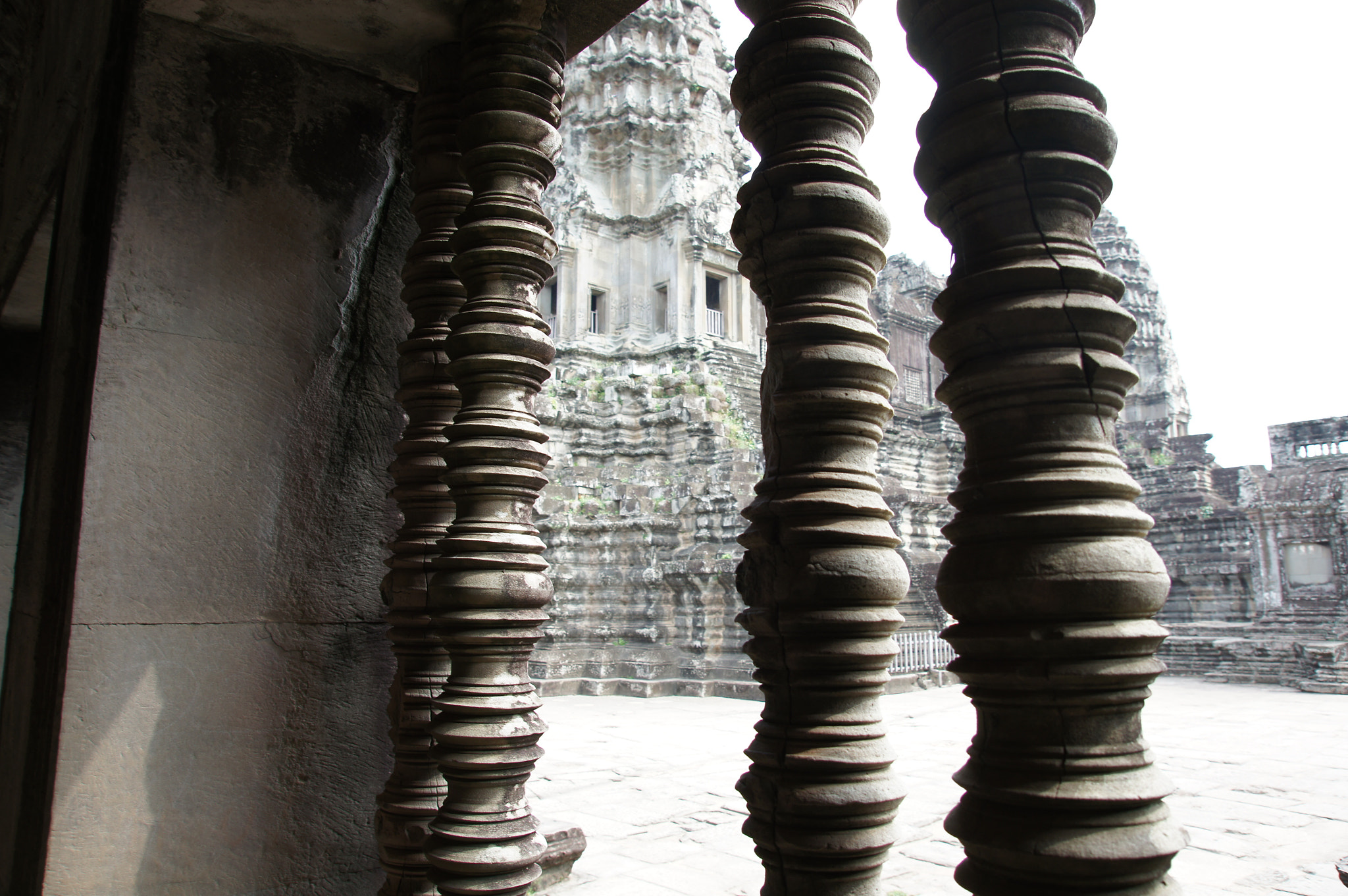 Sony Alpha DSLR-A580 sample photo. Angkor wat photography