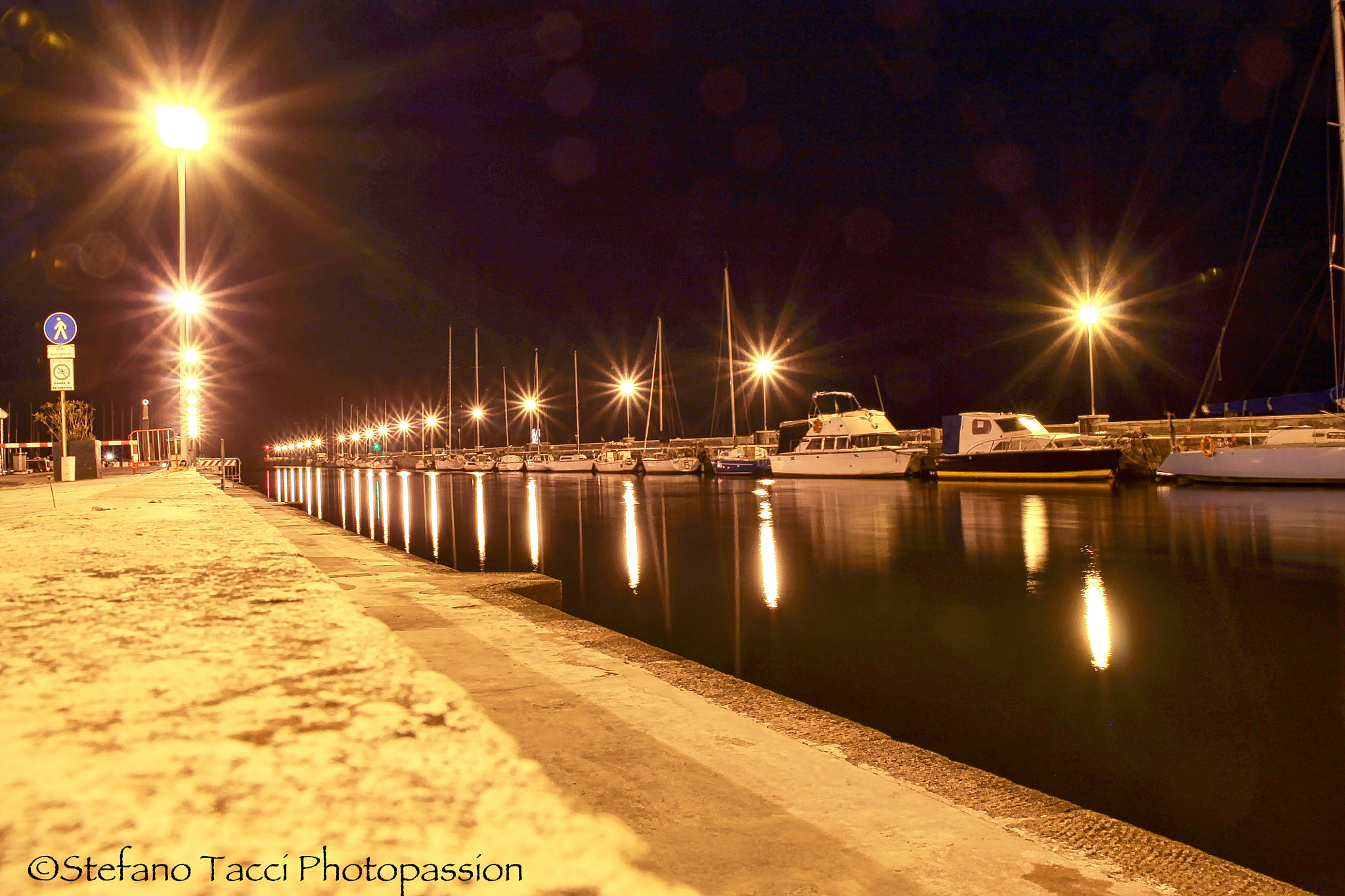 Sigma 18-200mm f/3.5-6.3 DC OS sample photo. Serata al porto photography