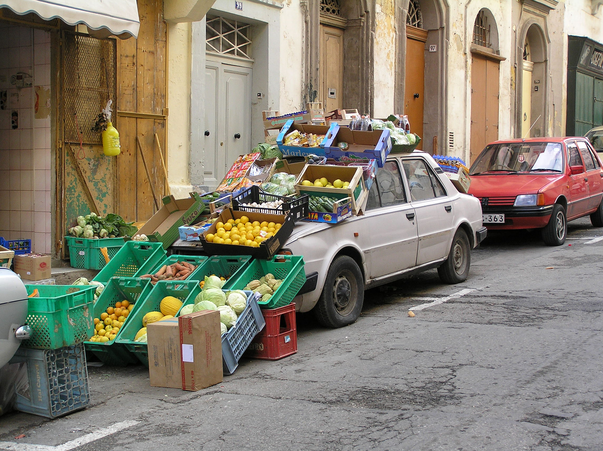 Olympus C765UZ sample photo. Selling vegetables photography