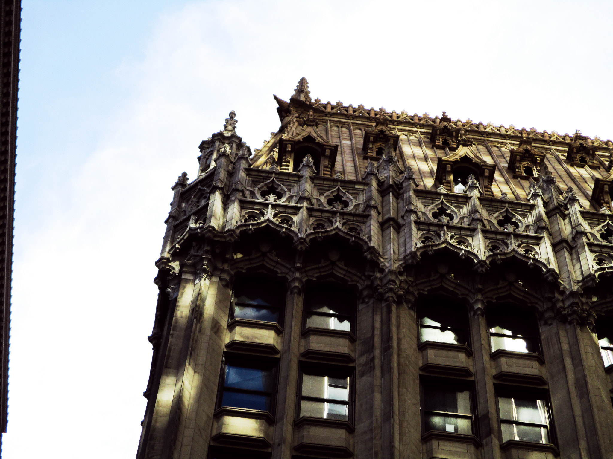 Canon PowerShot ELPH 160 (IXUS 160 / IXY 150) sample photo. Union trust building photography