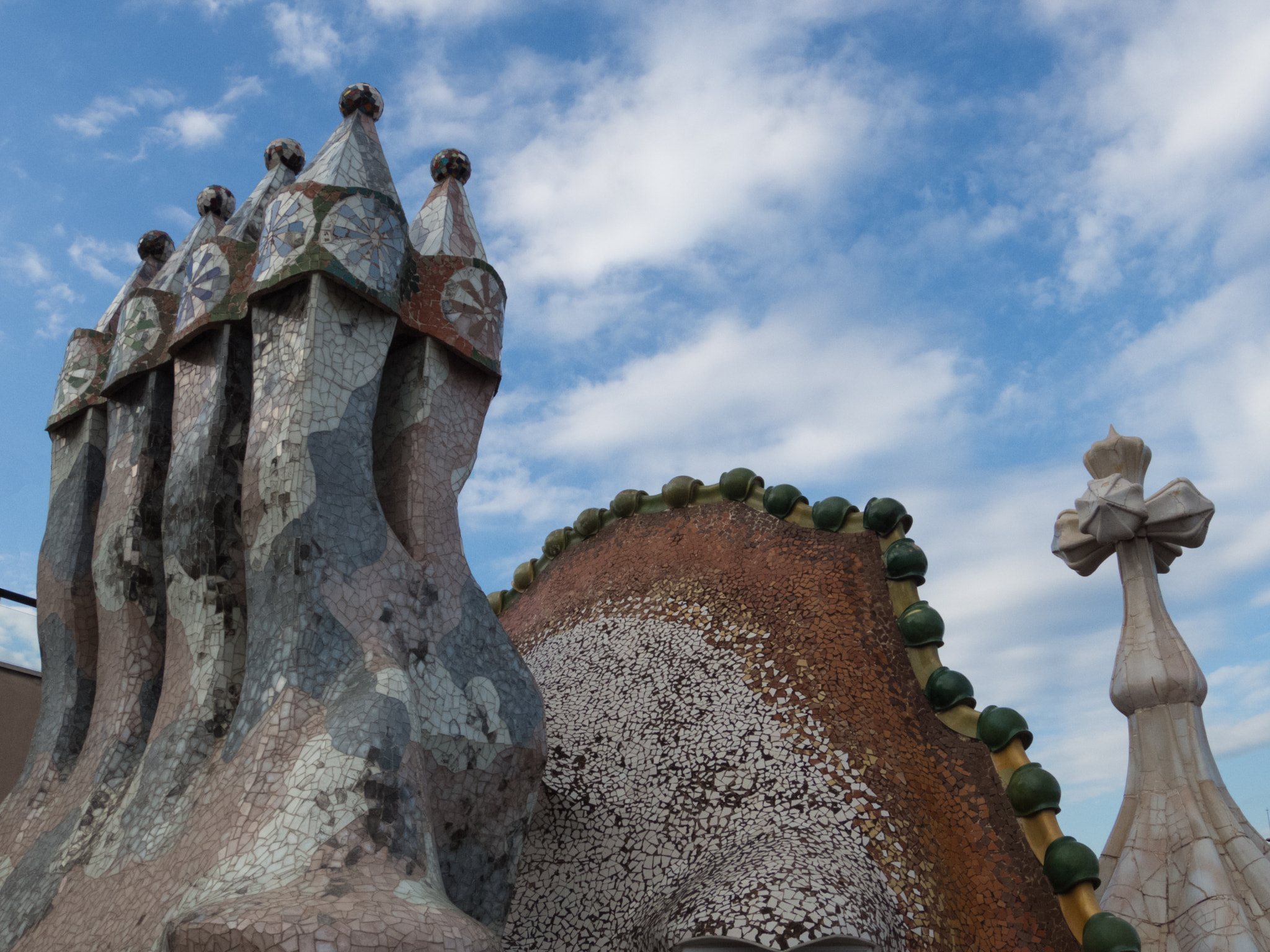 Pentax Q sample photo. Roof of casa batlló photography