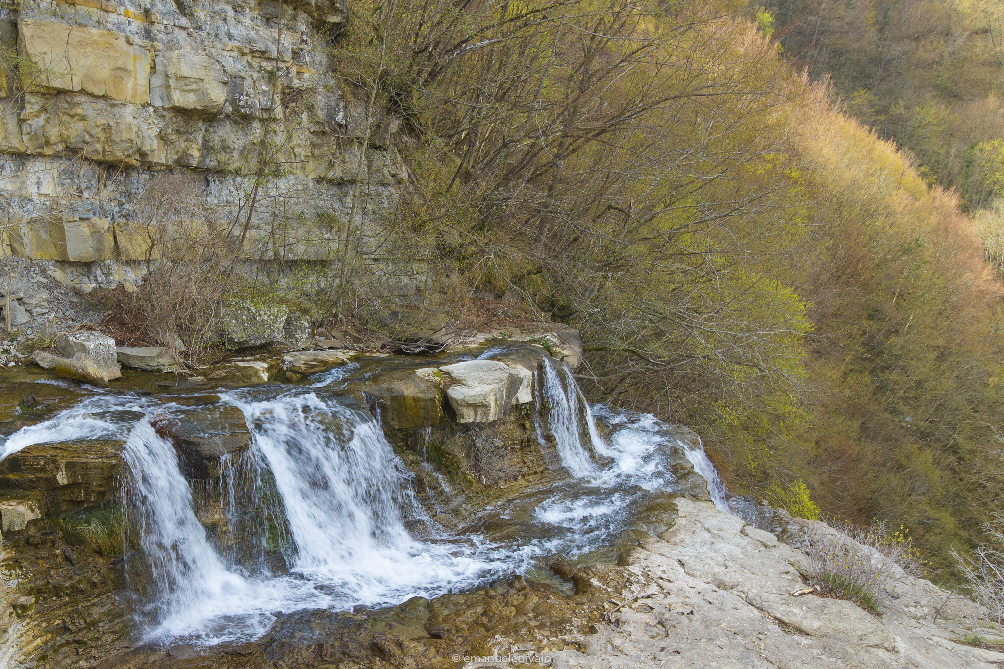 Canon EF-S 10-18mm F4.5–5.6 IS STM sample photo. Flowers, waterfall, nature photography