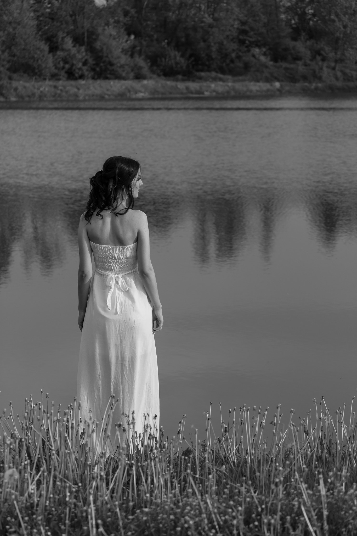 Canon EOS 550D (EOS Rebel T2i / EOS Kiss X4) sample photo. Lonley girl photography