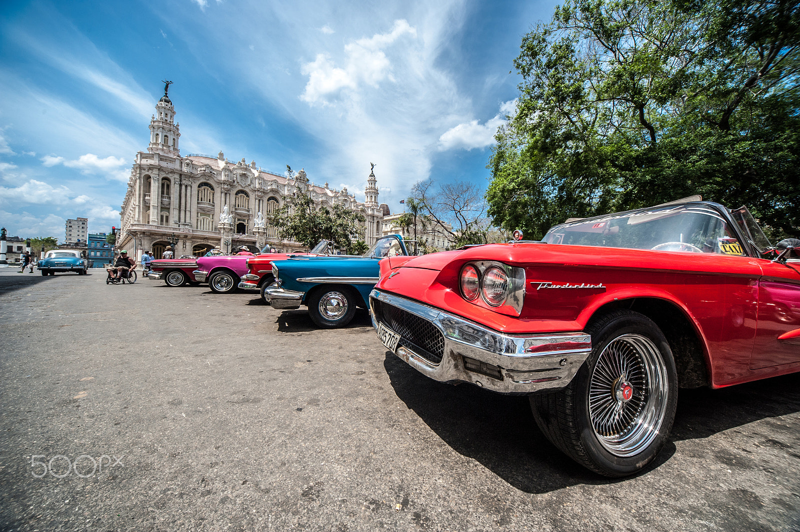 Sigma 12-24mm F4.5-5.6 EX DG Aspherical HSM sample photo. Cars. photography