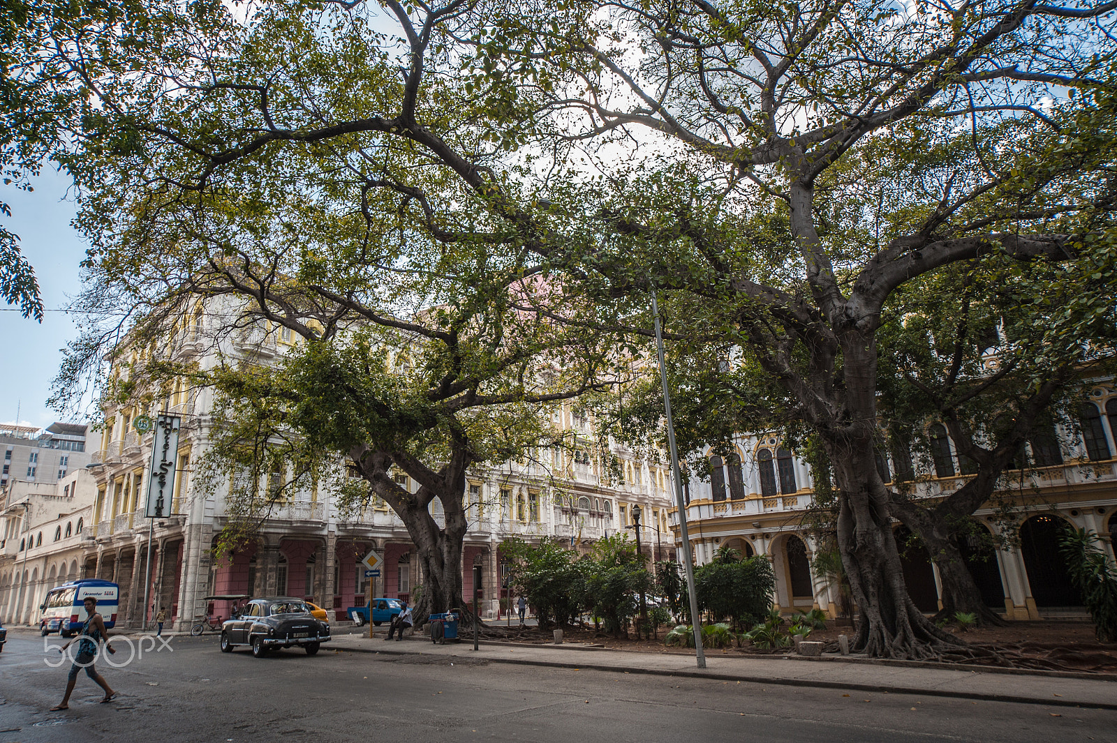 Sigma 12-24mm F4.5-5.6 EX DG Aspherical HSM sample photo. Havana. photography