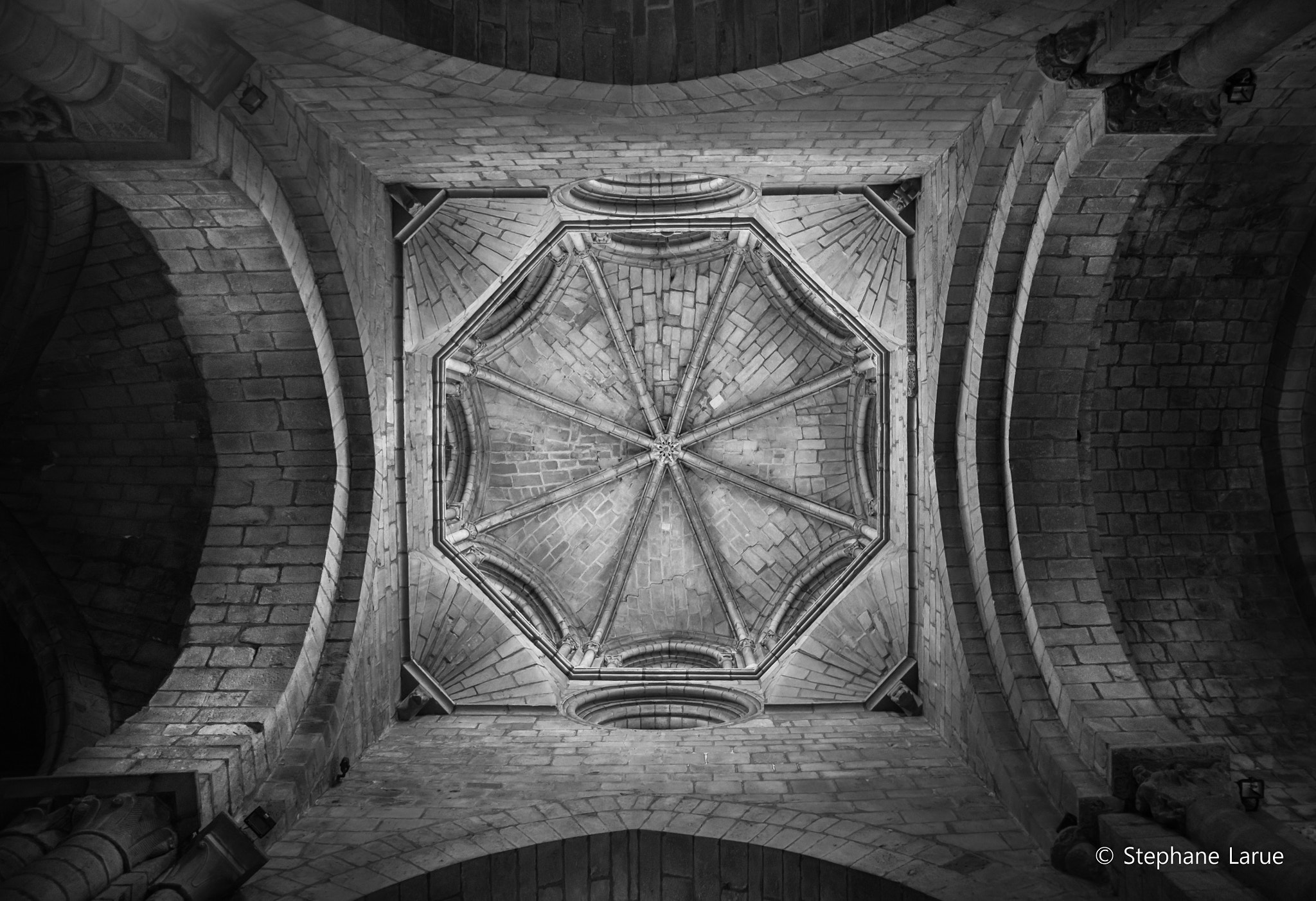 Sigma 17-50mm F2.8 EX DC HSM sample photo. Under the dome photography
