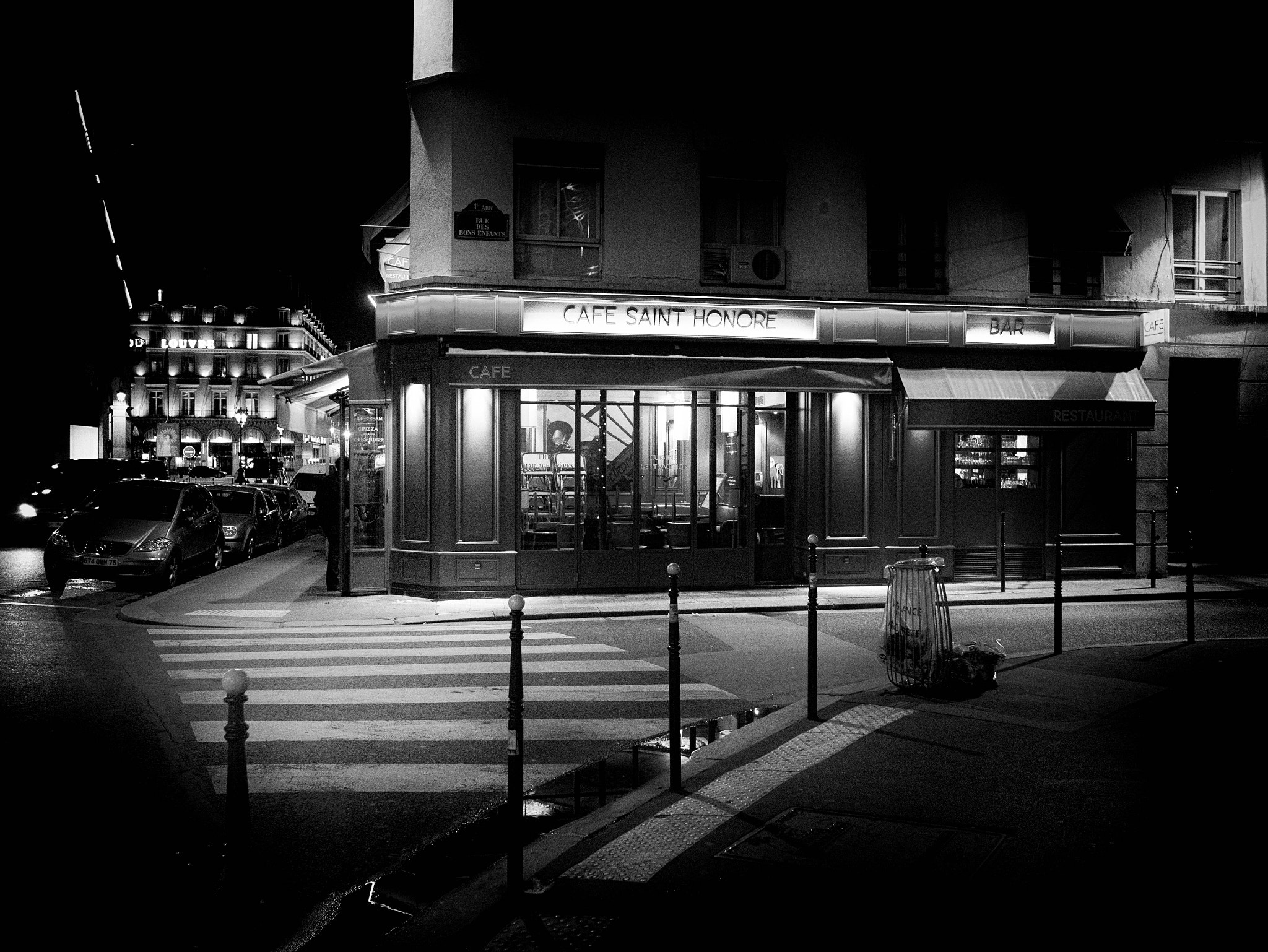 Panasonic Lumix DMC-GM1 + LEICA DG SUMMILUX 15/F1.7 sample photo. Paris la nuit : sortie d'un polar... photography