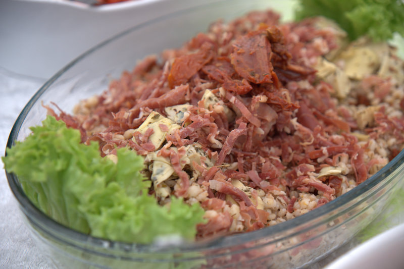 Sony Alpha DSLR-A700 + Sony DT 16-50mm F2.8 SSM sample photo. Rye ham and onion salad photography