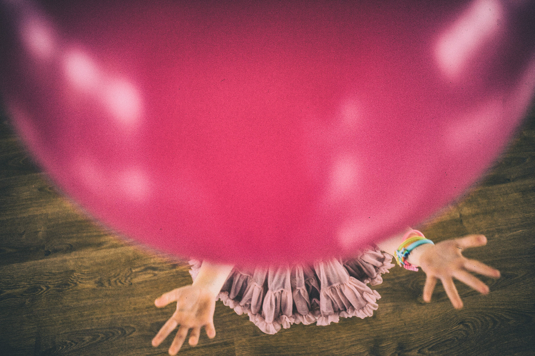 Canon EF 28mm F2.8 sample photo. Baloon play photography