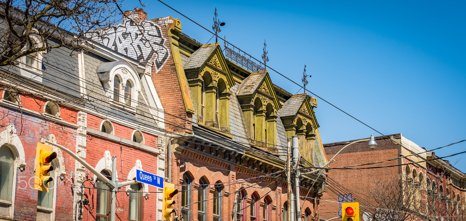 Sigma 18-200mm F3.5-6.3 DC OS HSM sample photo. Queen street west, toronto photography