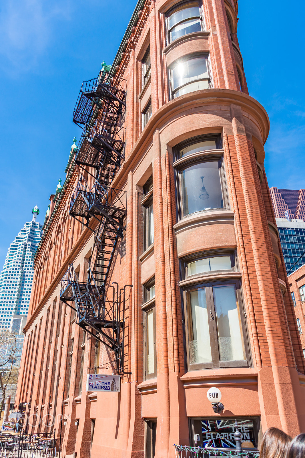 Sigma 18-200mm F3.5-6.3 DC OS HSM sample photo. Flatiron building, toronto photography