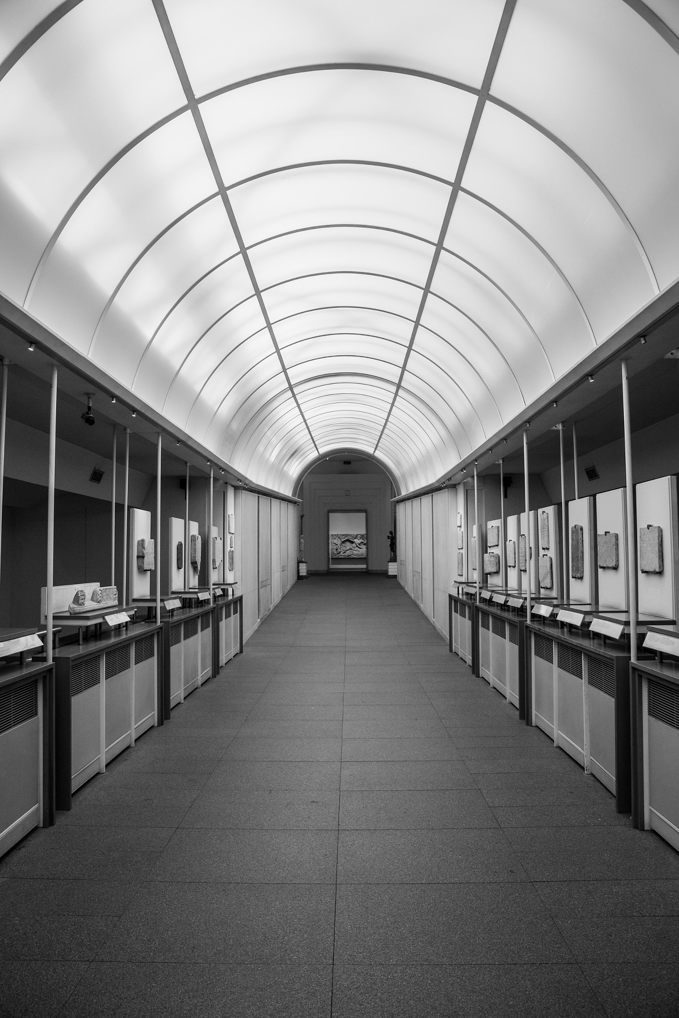 Canon EOS 650D (EOS Rebel T4i / EOS Kiss X6i) sample photo. Tunnel photography