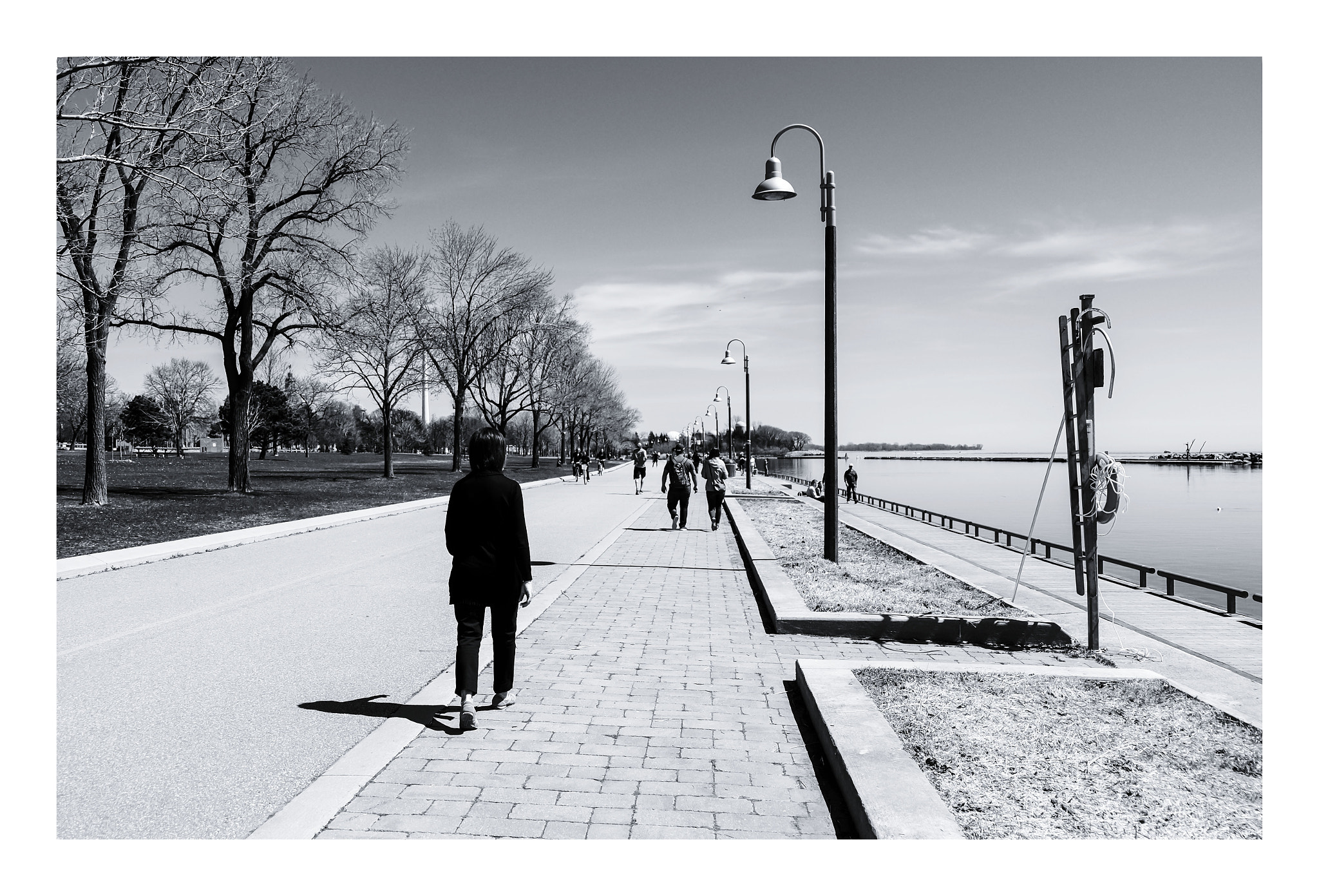Fujifilm XC 16-50mm F3.5-5.6 OIS sample photo. Lady in black photography