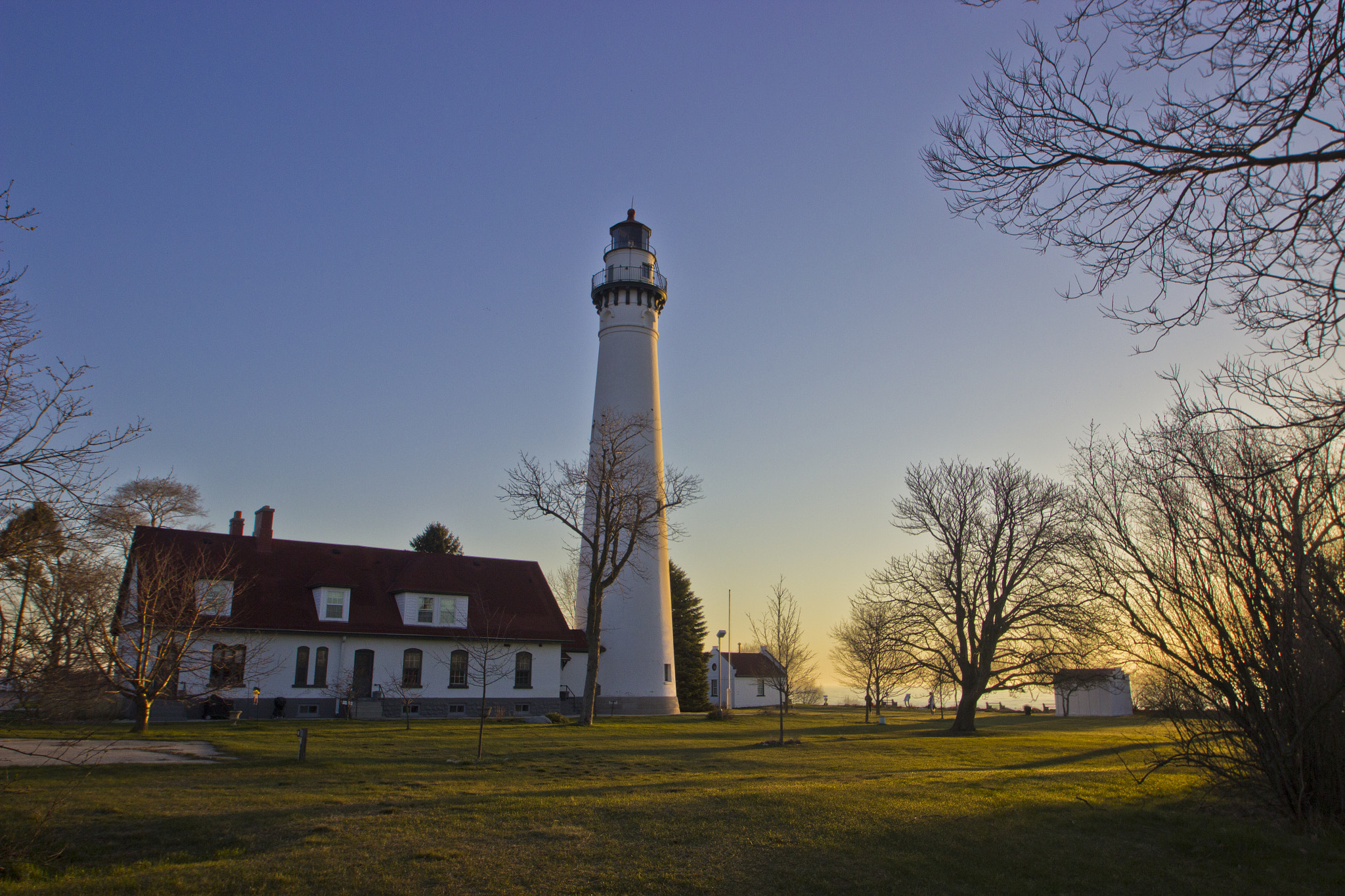 Sigma 10-20mm F3.5 EX DC HSM sample photo. Wind point lighthouse sunrise photography