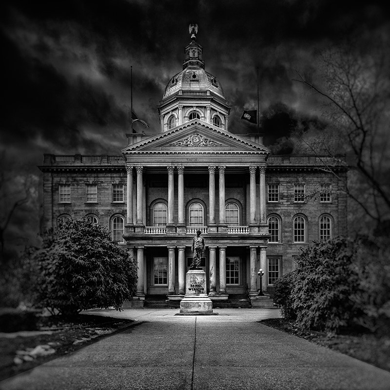 Canon TS-E 24.0mm f/3.5 L II sample photo. New hampshire state house photography