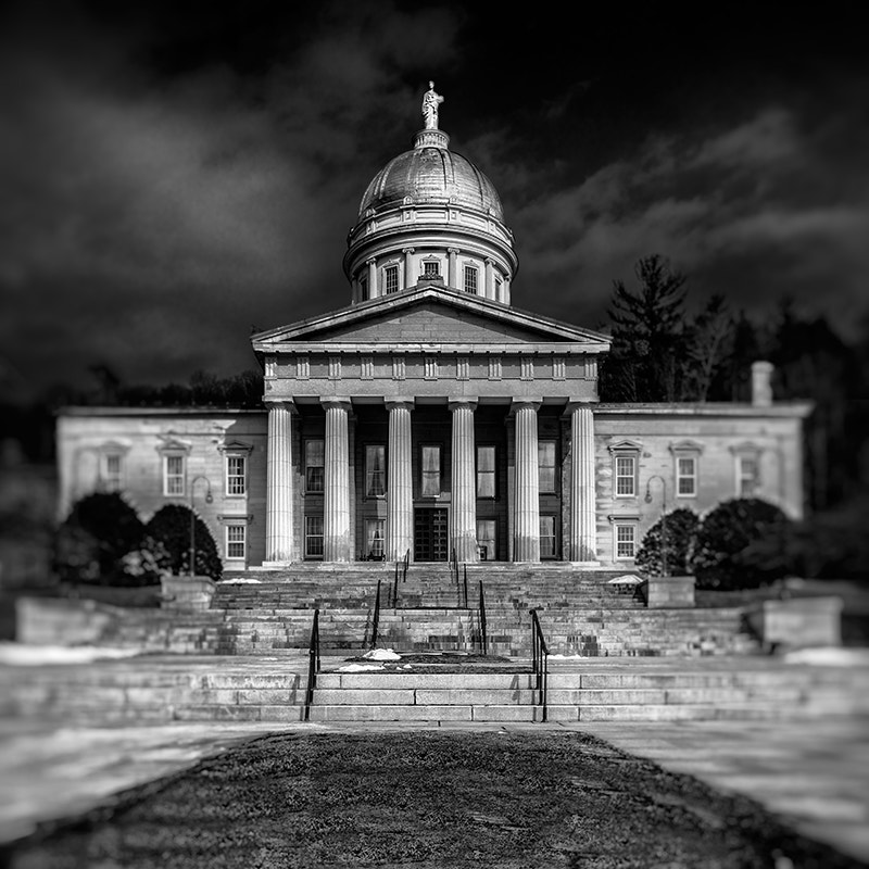 Canon EOS 5DS + Canon TS-E 24.0mm f/3.5 L II sample photo. Vermont state house photography