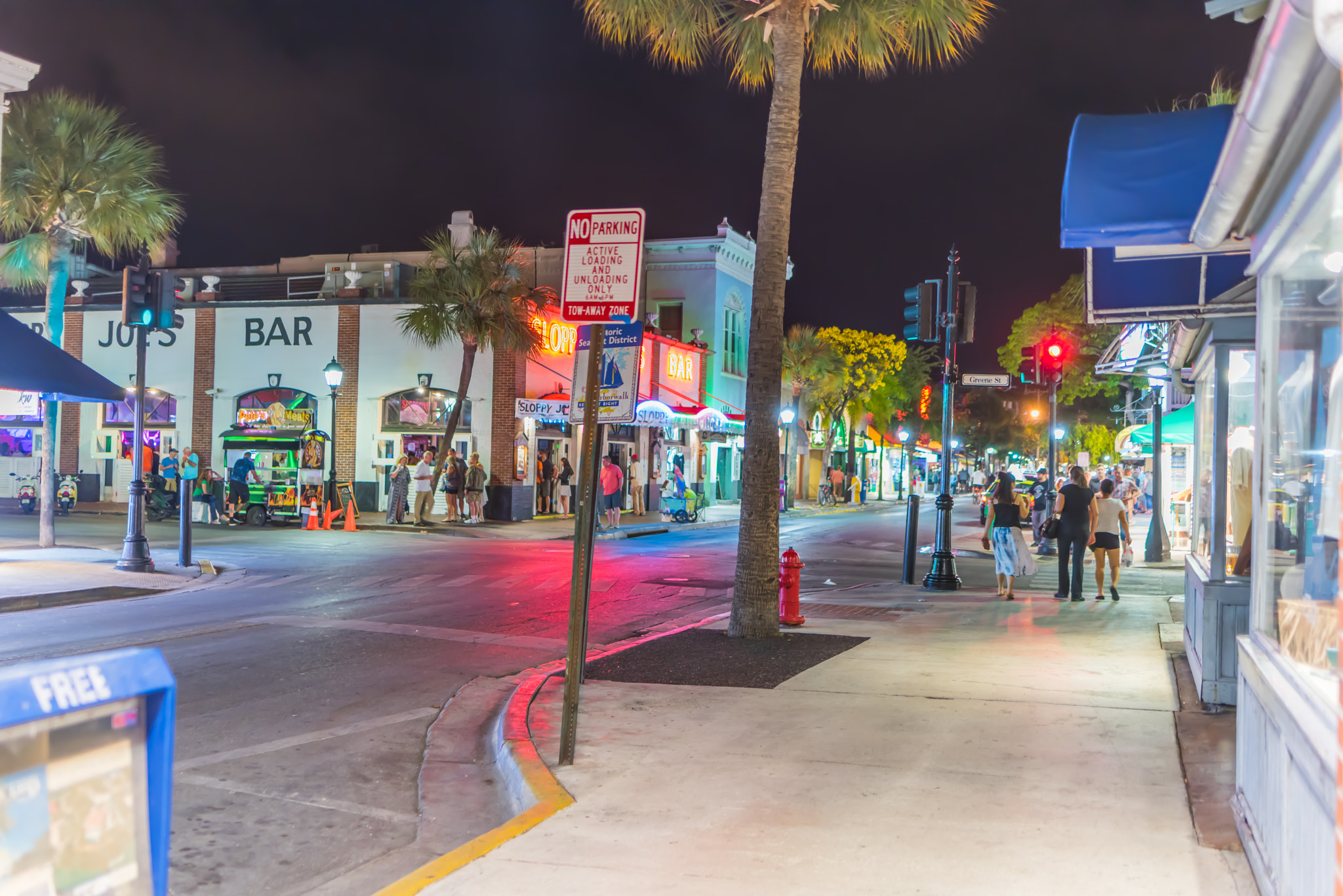 Nikon D810 + Tamron SP 35mm F1.8 Di VC USD sample photo. Key west night life photography