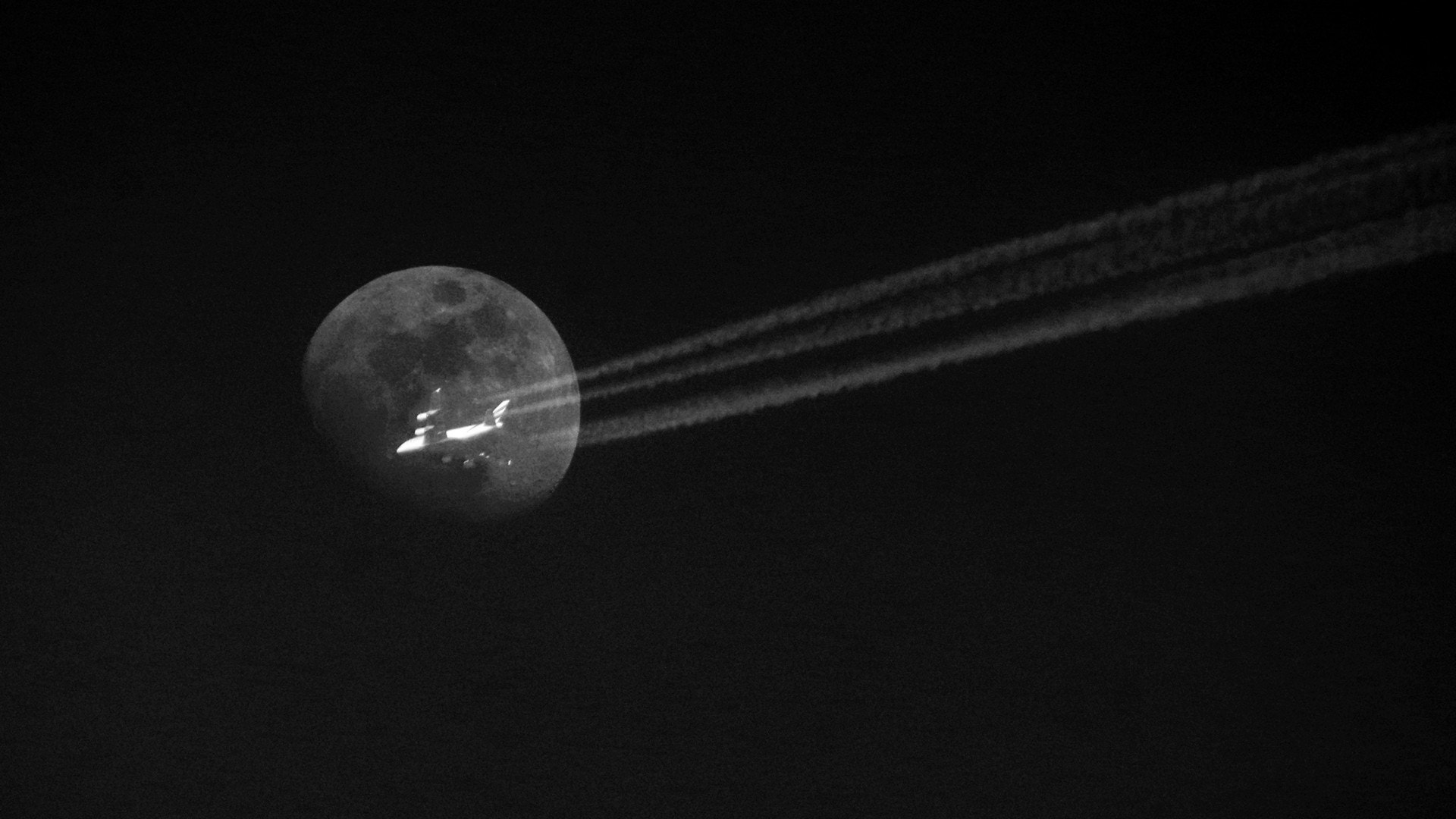 Sigma 150-500mm F5-6.3 DG OS HSM sample photo. Fly to the moon photography
