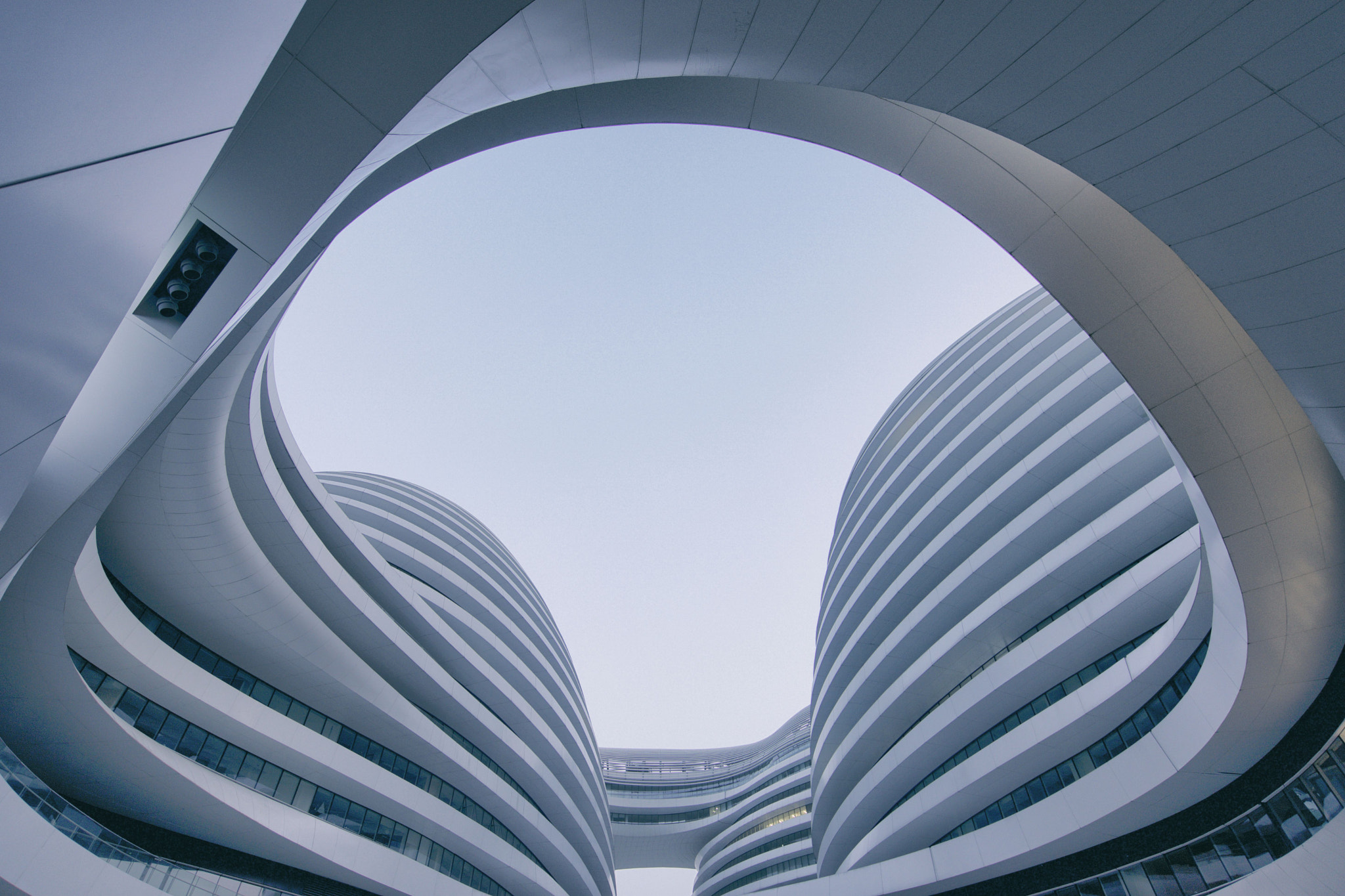Sony a7 + Sony Vario-Tessar T* FE 16-35mm F4 ZA OSS sample photo. Soho2 photography