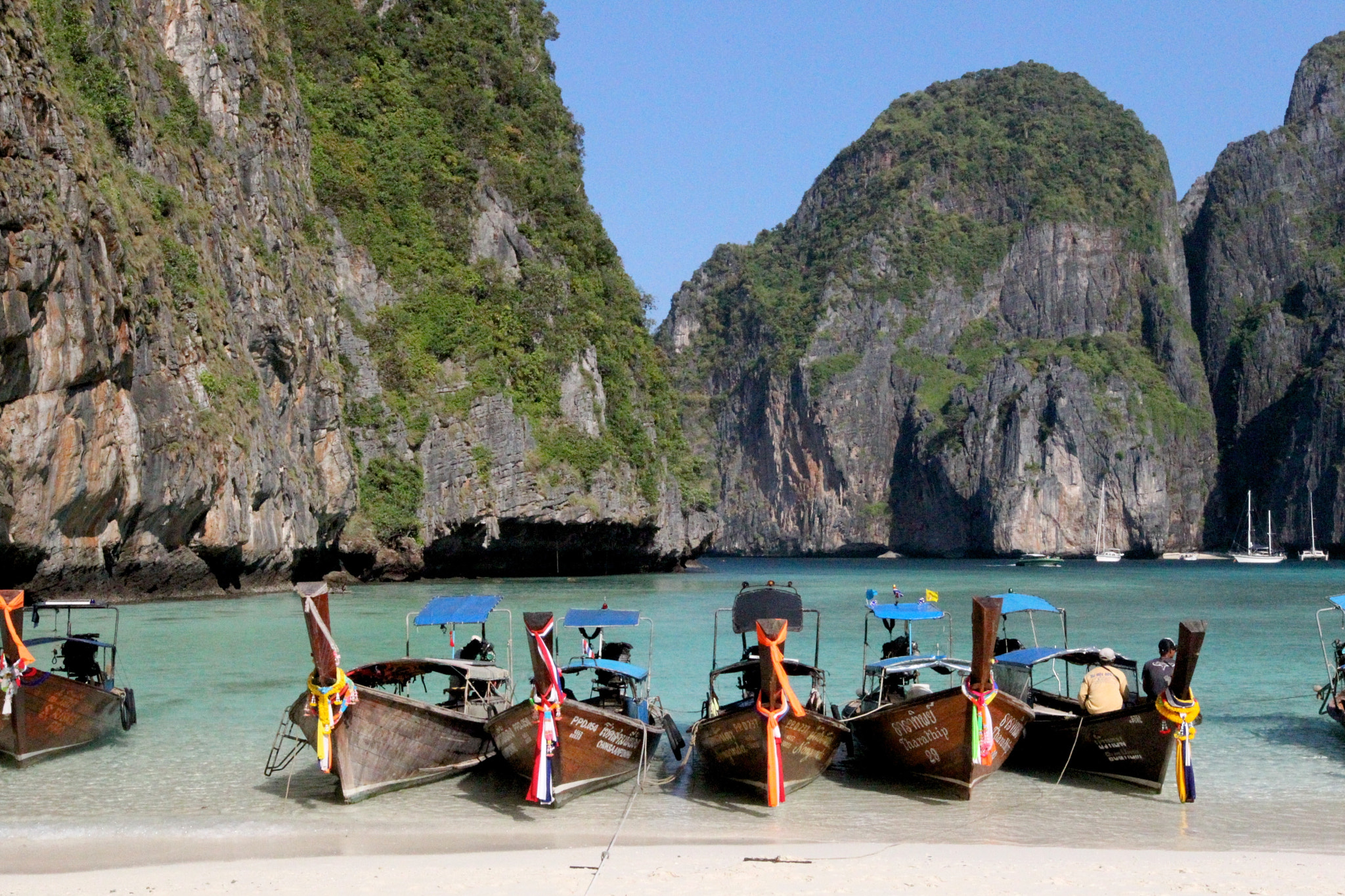 Canon EOS-1D Mark IV sample photo. Phi phi island phuket thailand photography