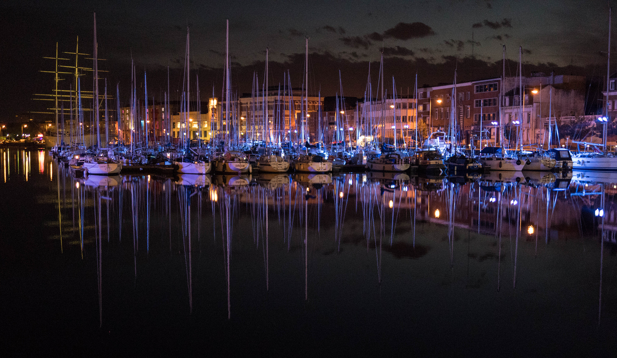 Panasonic Lumix DMC-GX8 + Panasonic Leica DG Summilux 25mm F1.4 II ASPH sample photo. Harbor lights of dunkirk photography
