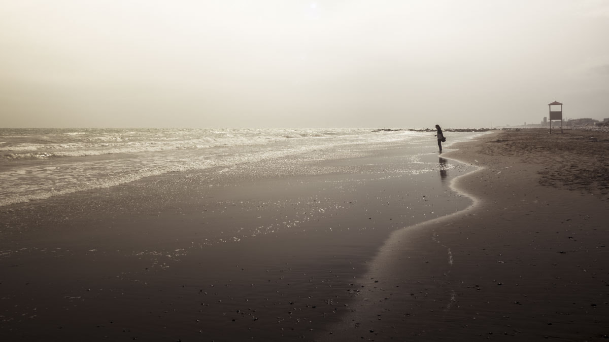 Panasonic Lumix G Vario 7-14mm F4 ASPH sample photo. Sea, sand, sun: the perfect mix photography