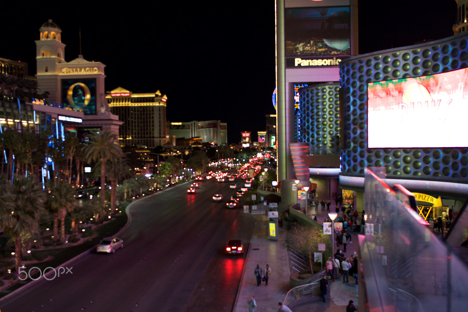 Sony a7R + Sony Distagon T* FE 35mm F1.4 ZA sample photo. Vegas by night photography