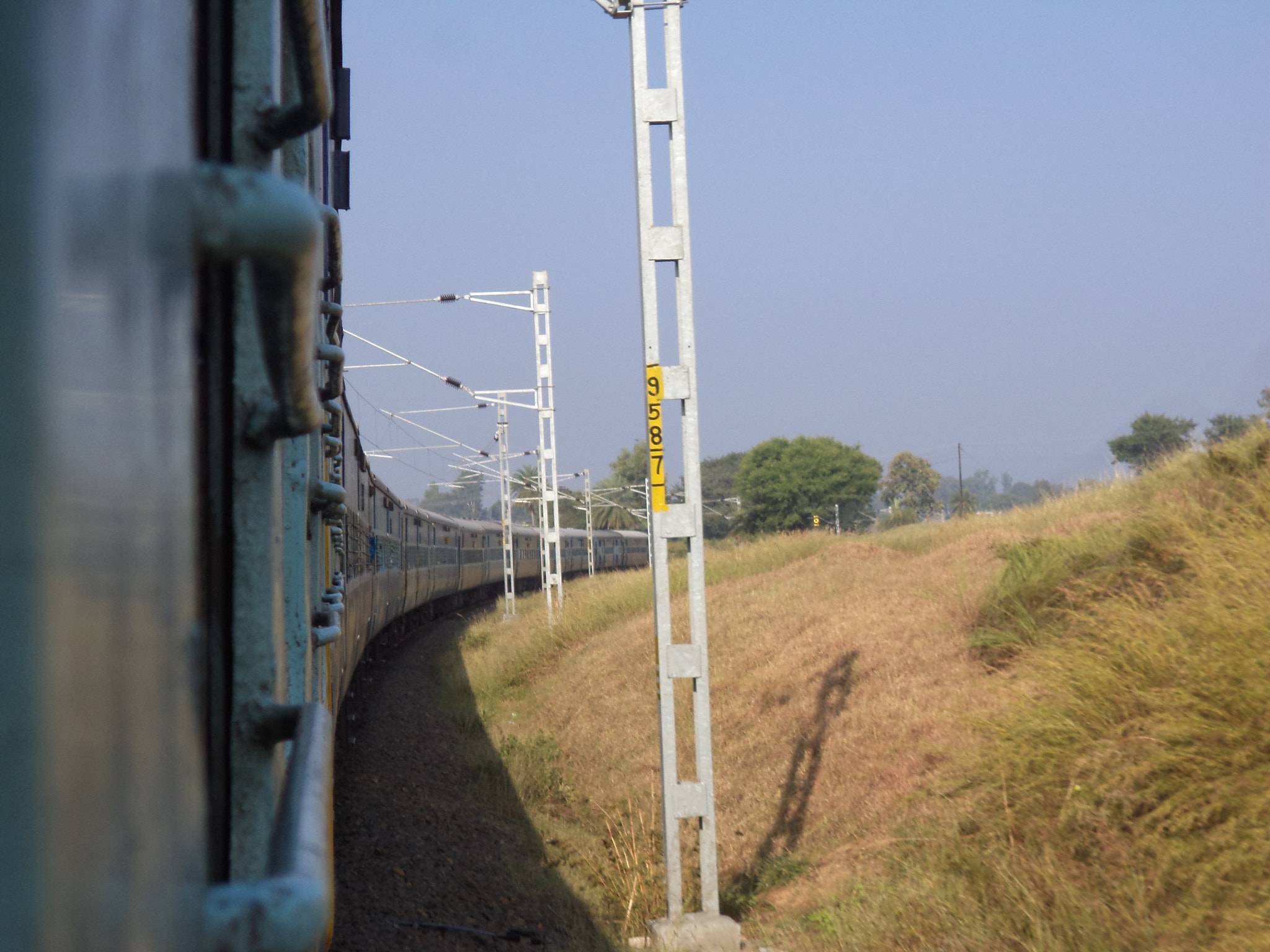 Sony DSC-S5000 sample photo. A curve between chhindwara-amla steach photography