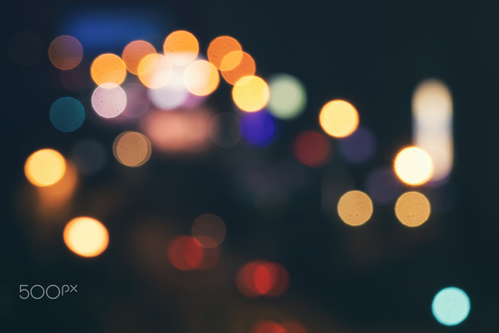Canon EOS 550D (EOS Rebel T2i / EOS Kiss X4) sample photo. Night city street lights bokeh background photography
