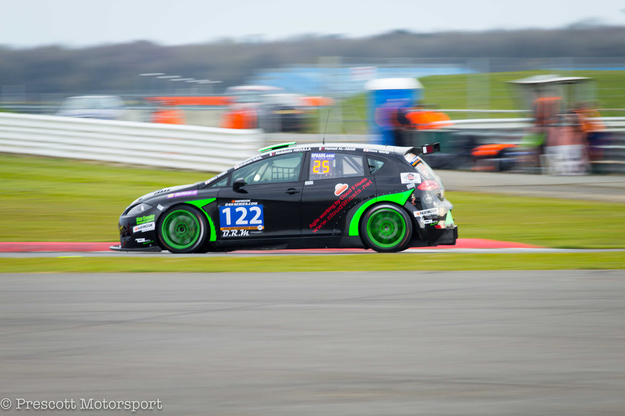 Canon EOS 1200D (EOS Rebel T5 / EOS Kiss X70 / EOS Hi) + Canon EF 70-200mm F4L USM sample photo. 24h series from silverstone 2016 photography
