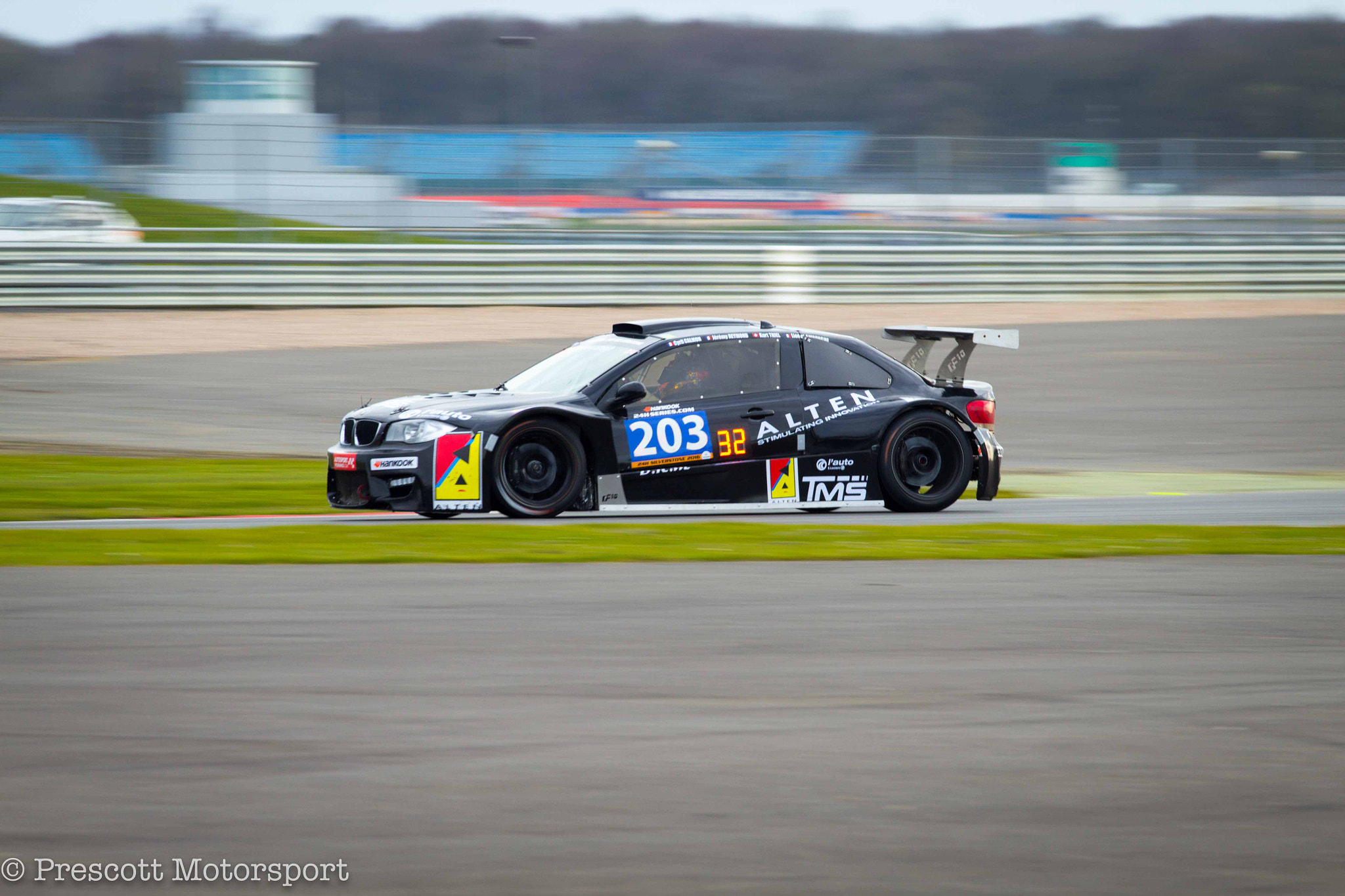 Canon EOS 1200D (EOS Rebel T5 / EOS Kiss X70 / EOS Hi) + Canon EF 70-200mm F4L USM sample photo. 24h series from silverstone 2016 photography