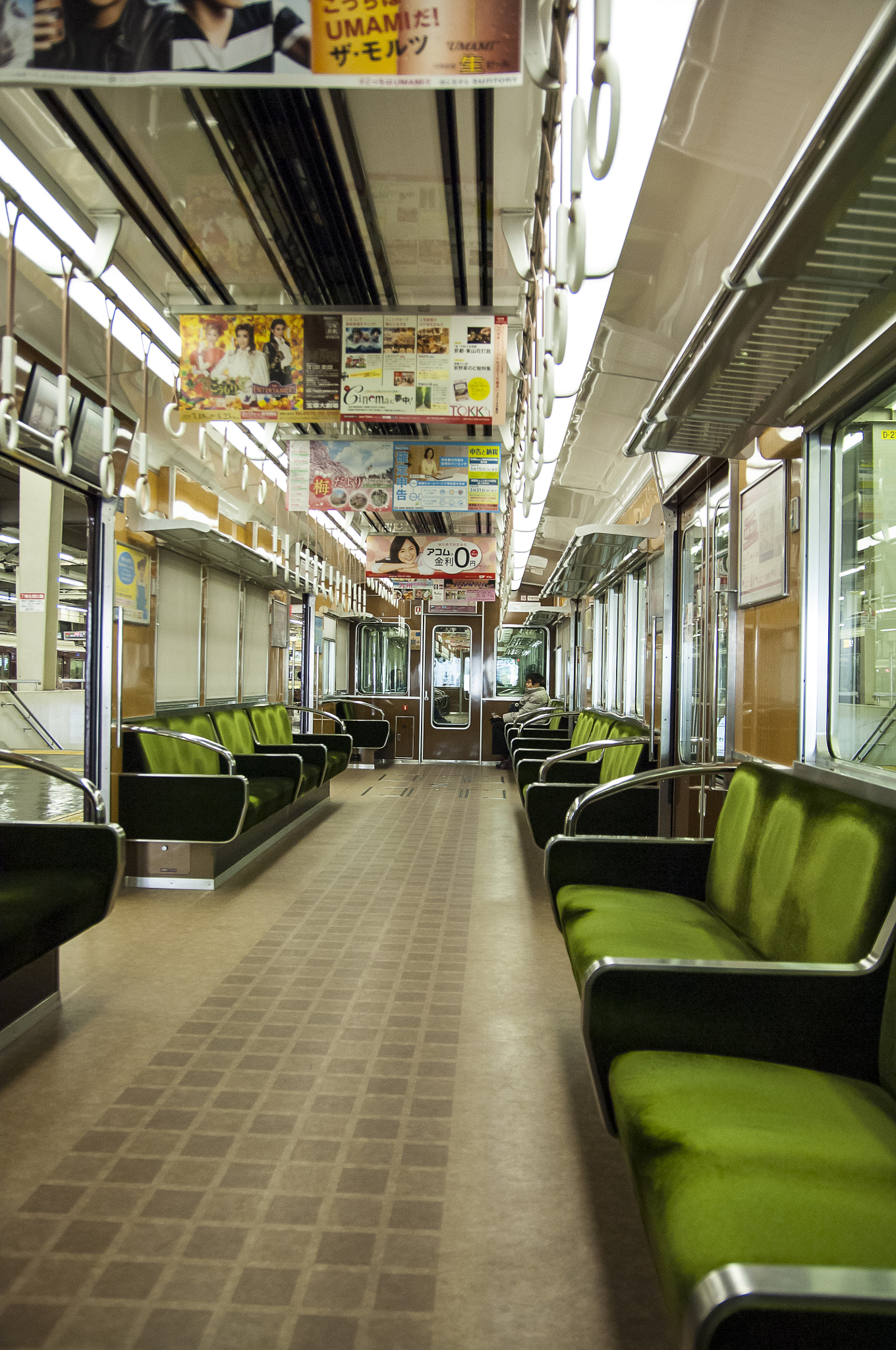 Nikon D2X + Sigma 18-50mm F2.8 EX DC Macro sample photo. 20160226_kyoto(train) photography