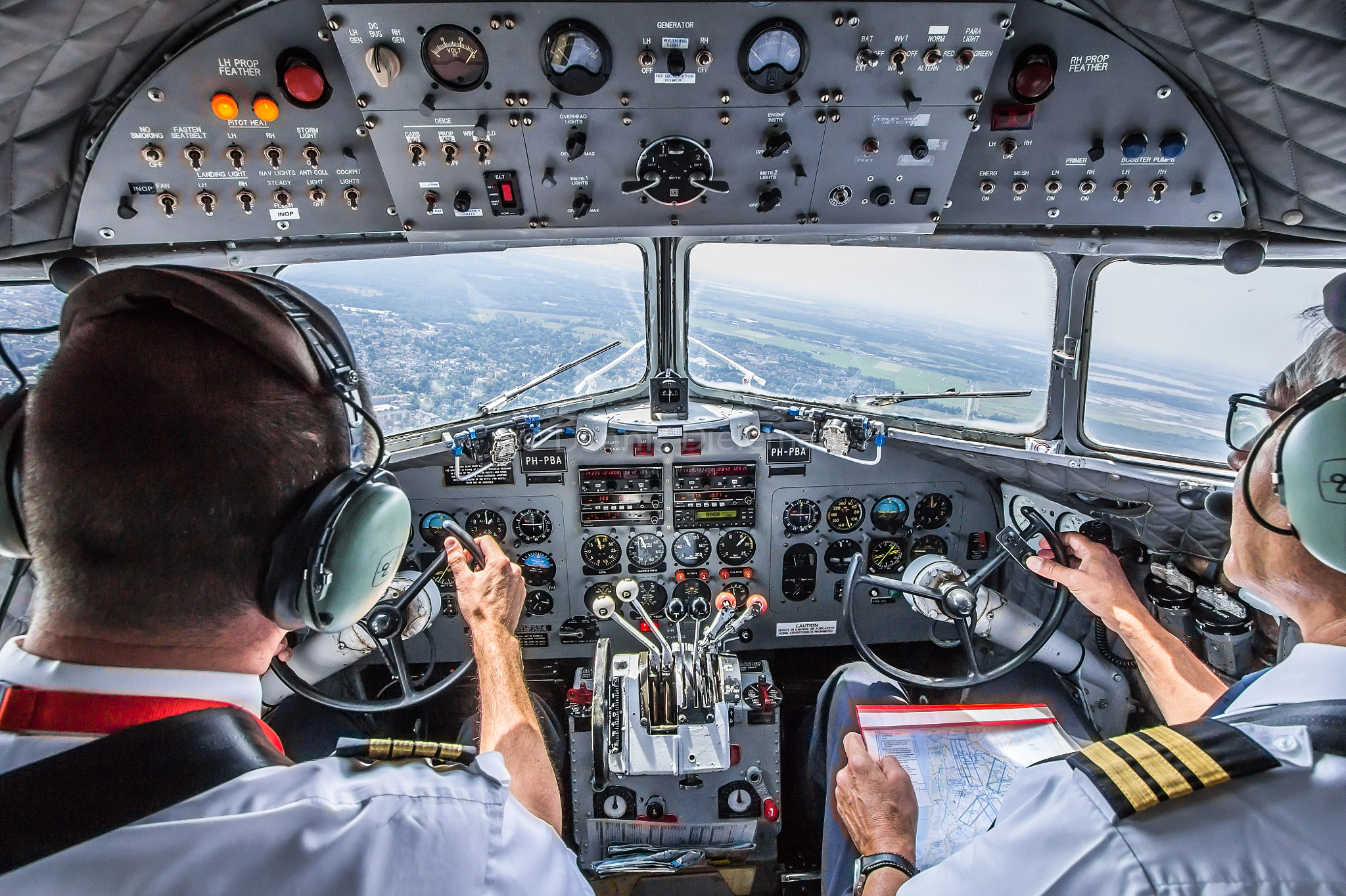 Canon EF-S 10-22mm F3.5-4.5 USM sample photo. Dc-3 cockpit inflight photography