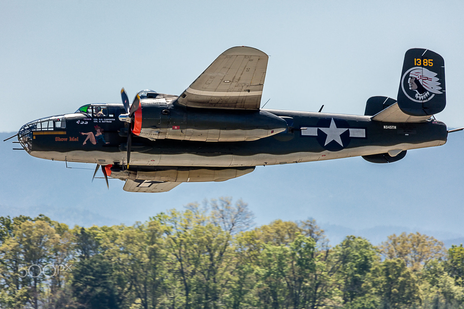 Canon EOS 5DS + Sigma 150-600mm F5-6.3 DG OS HSM | C sample photo. North american b-25 mitchell in flight photography