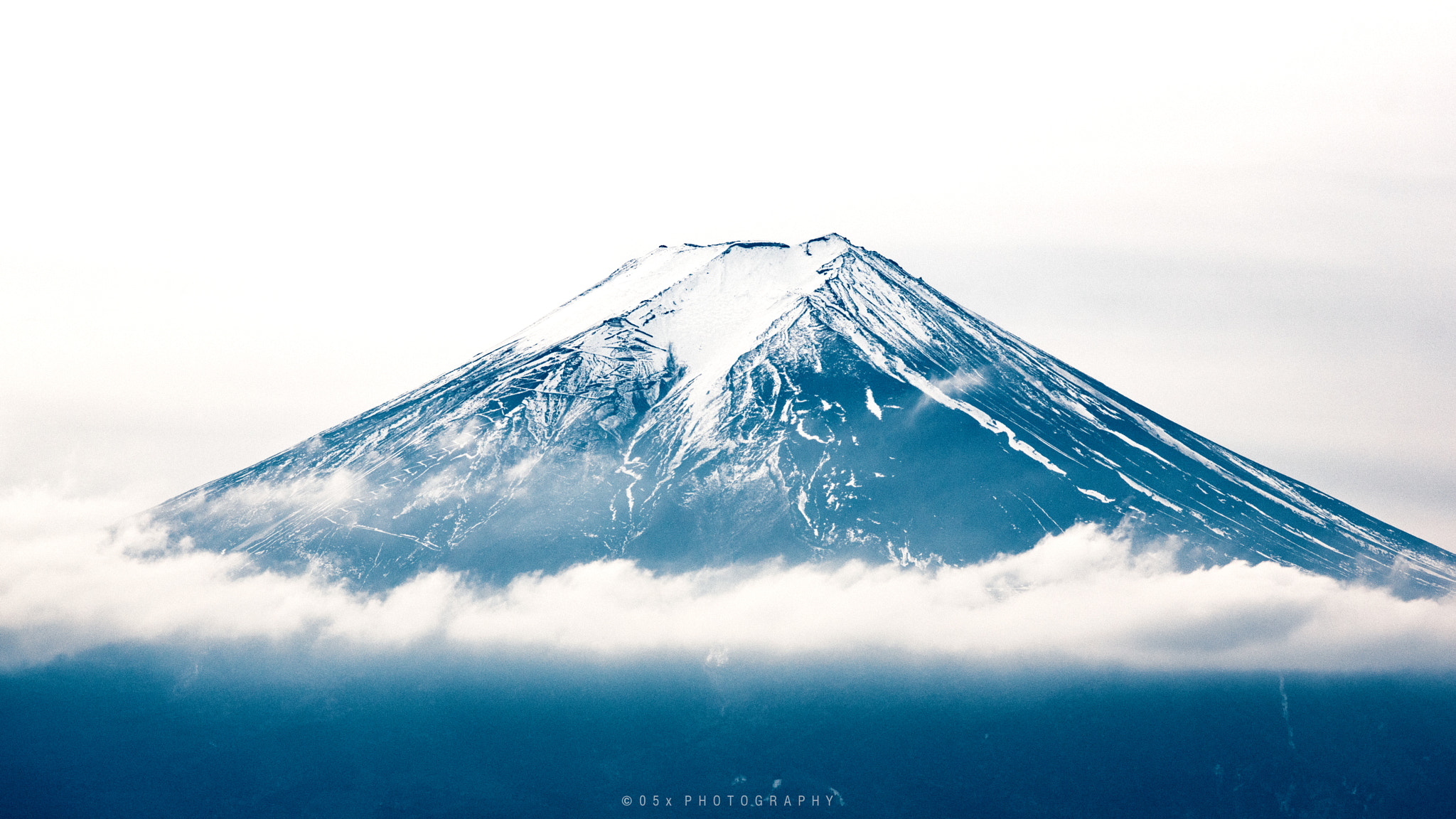 Pentax K-3 + Pentax smc FA 77mm 1.8 Limited sample photo. Fuji rising above the clouds photography