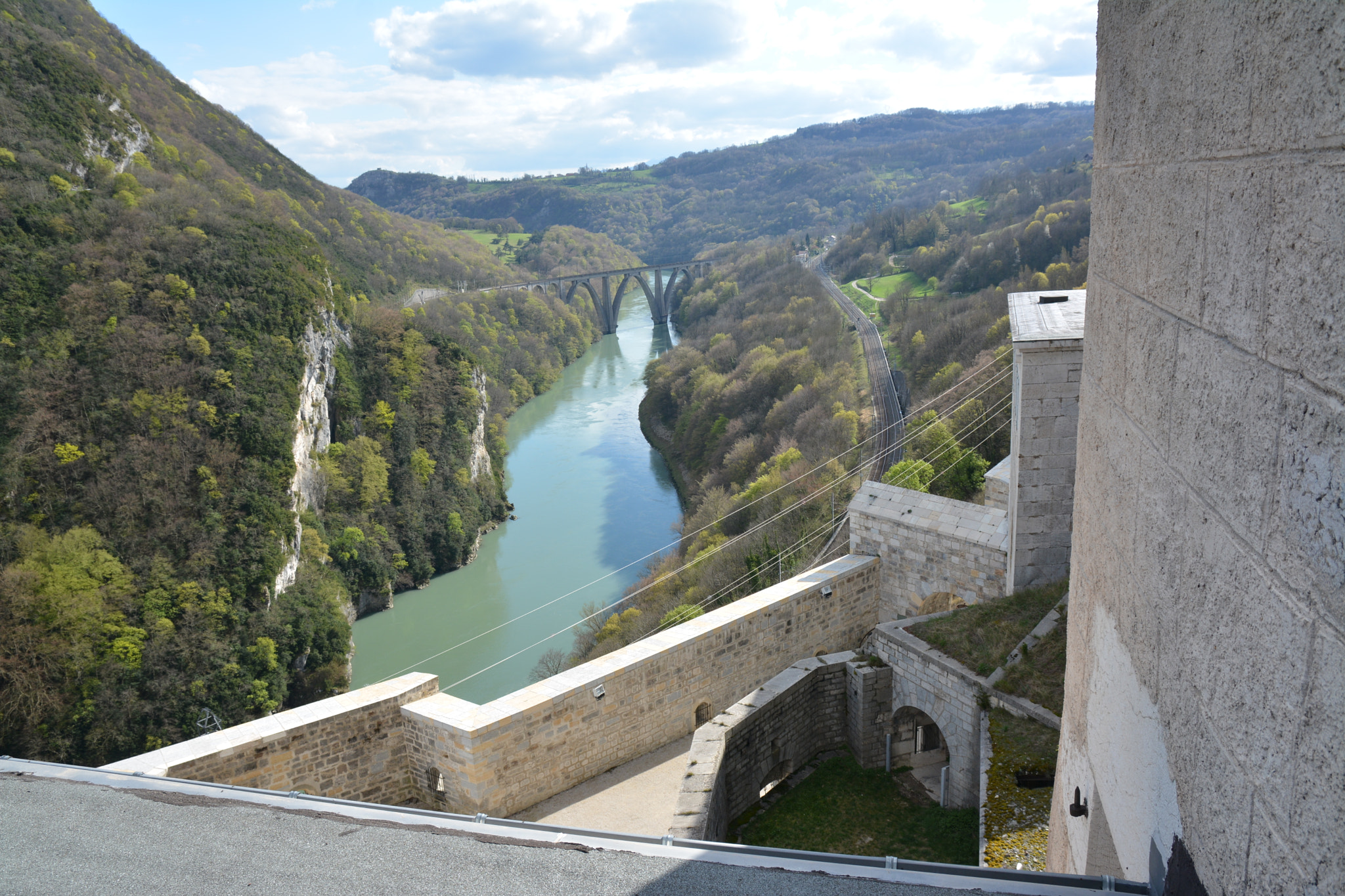 Sigma 17-70mm F2.8-4 DC Macro OS HSM | C sample photo. Le  rhone depuis  fort   l ecluse  france  o1 photography