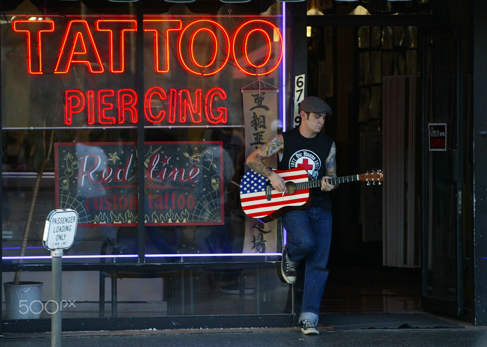 Canon EOS-1D + Tamron AF 28-300mm F3.5-6.3 XR Di LD Aspherical (IF) Macro sample photo. Hollywood blvd photography