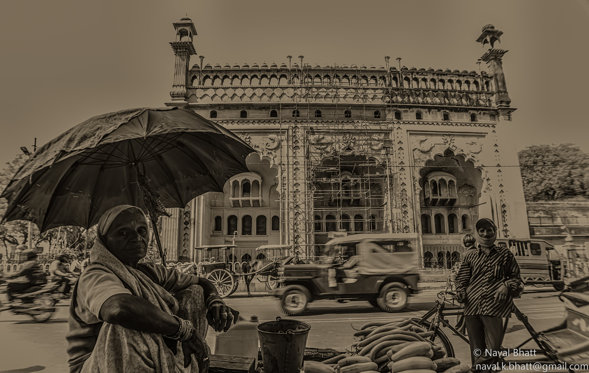 Nikon D200 sample photo. Old lady and ancient city photography