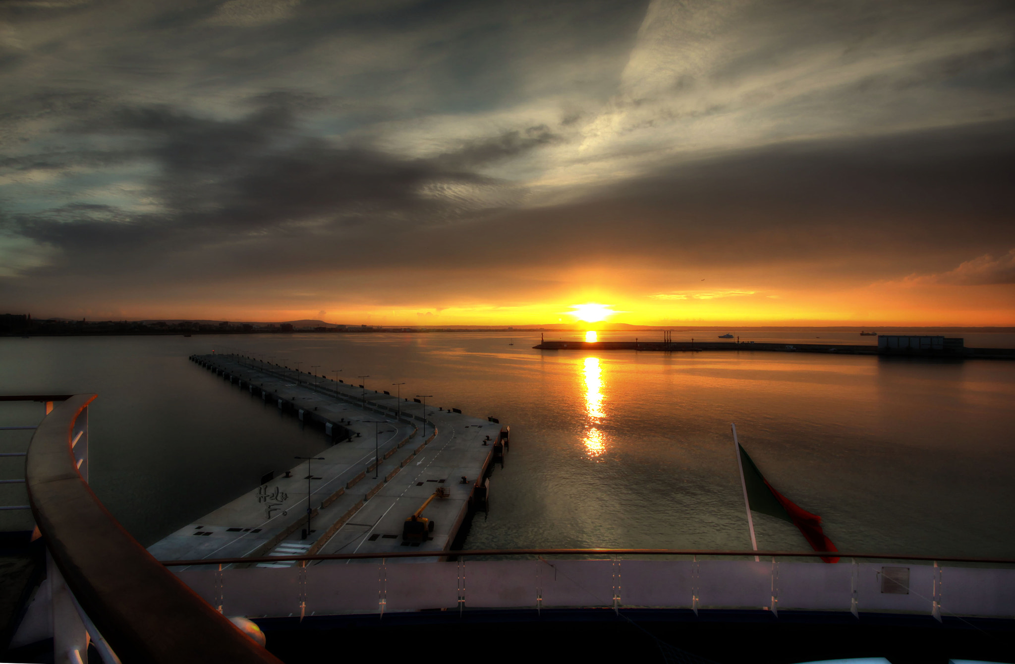 Canon EF-S 10-18mm F4.5–5.6 IS STM sample photo. Sunrise in palma de mallorca photography
