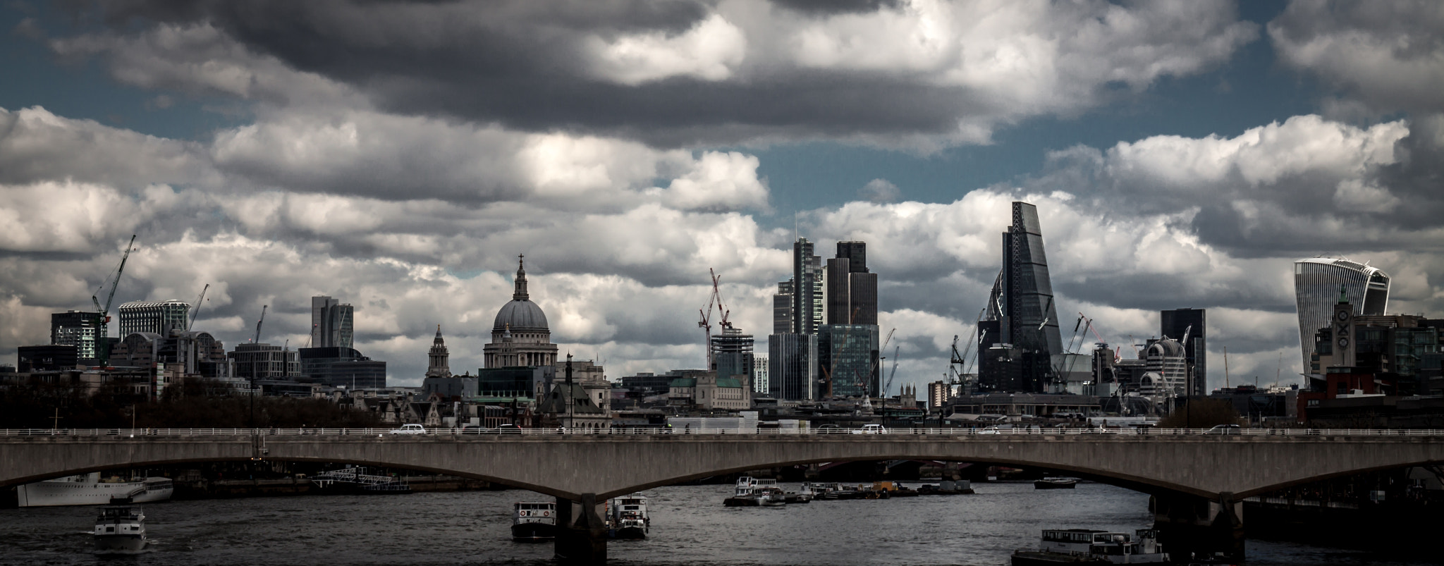 Canon EOS 50D + Sigma 18-50mm f/2.8 Macro sample photo. Waterloo bridge photography