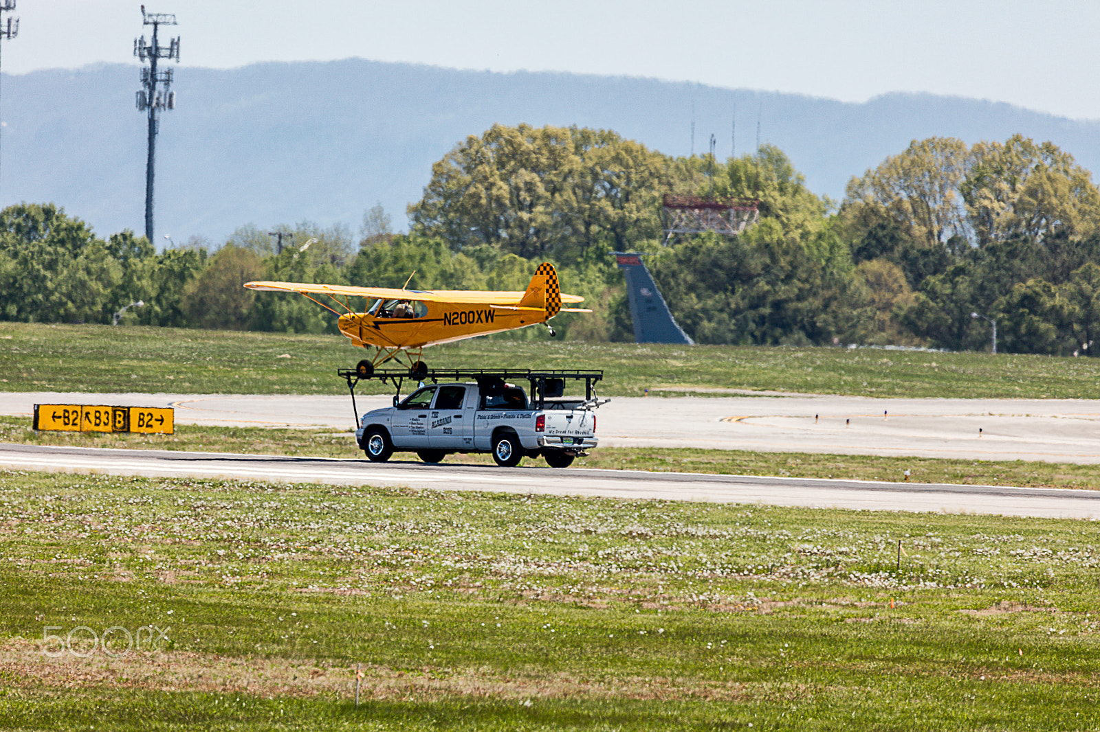 Canon EOS 5DS + Sigma 150-600mm F5-6.3 DG OS HSM | C sample photo. Greg koontz airshows landing on pickup 3 photography
